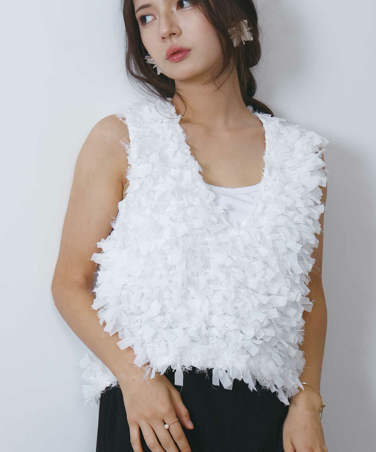 model：H160　着用サイズ：M　オフホワイト