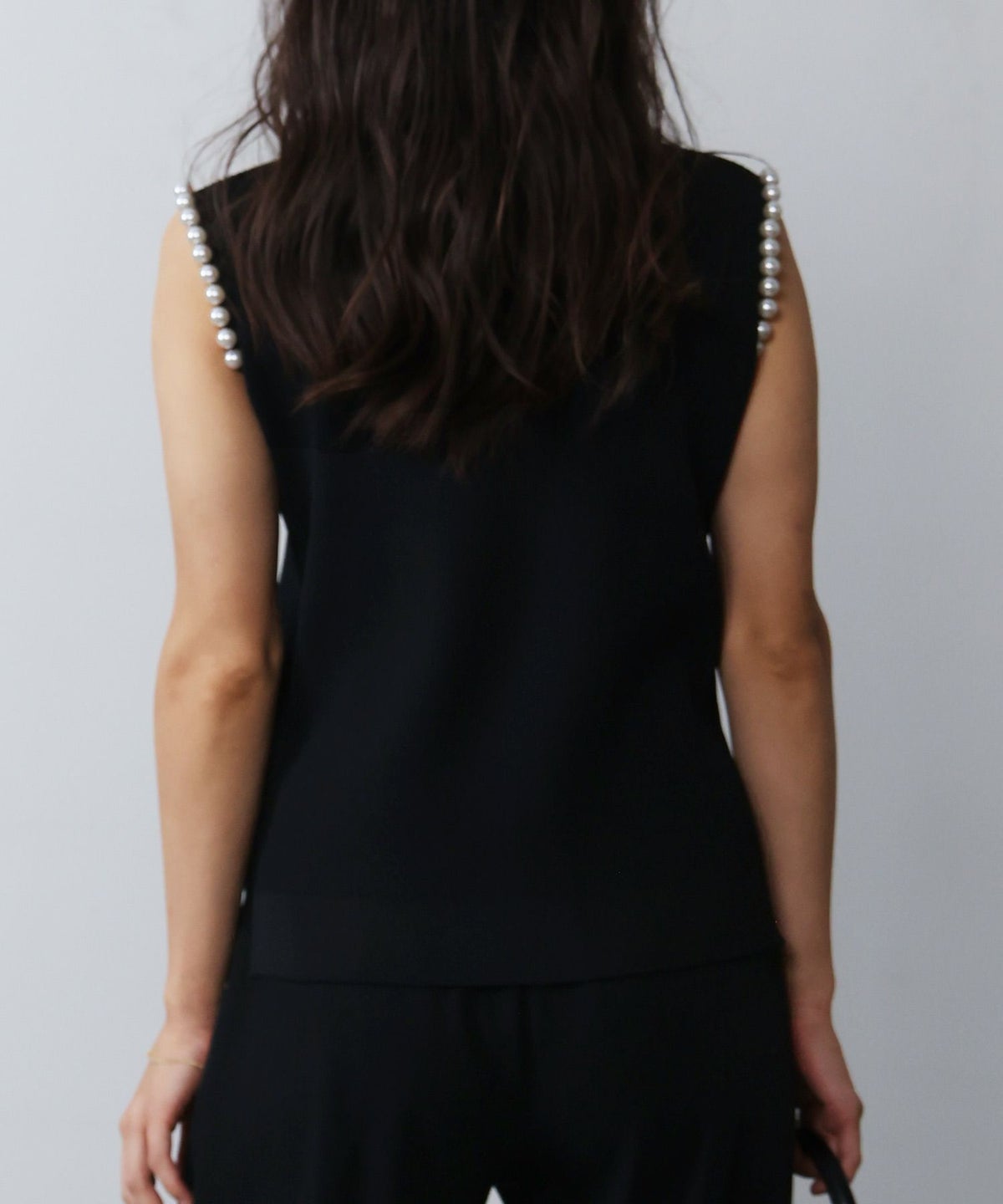 model：H160　着用サイズ：M　ブラック