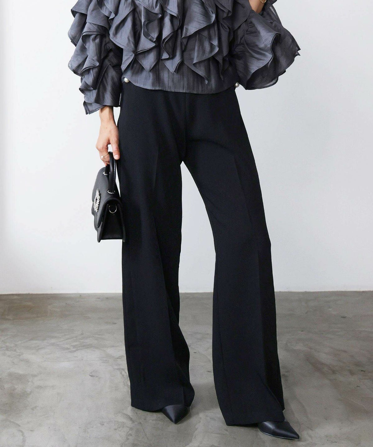 model：H160　着用サイズ：M　ブラック