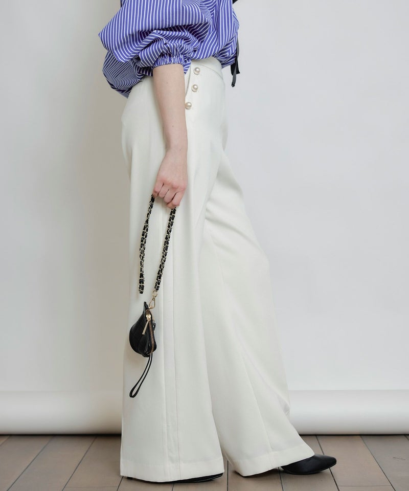 model：H160　着用サイズ：M　オフホワイト