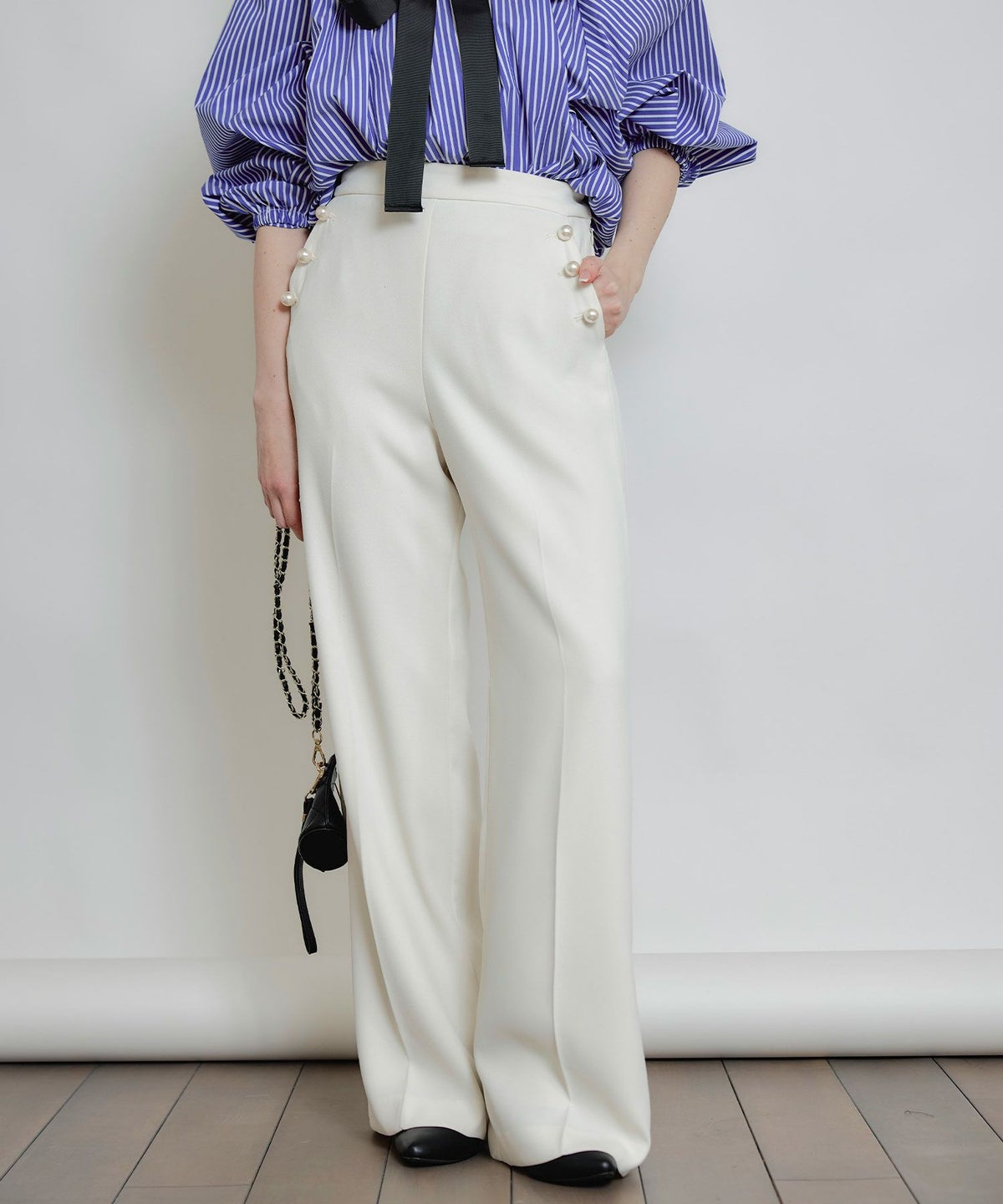 model：H160　着用サイズ：M　オフホワイト