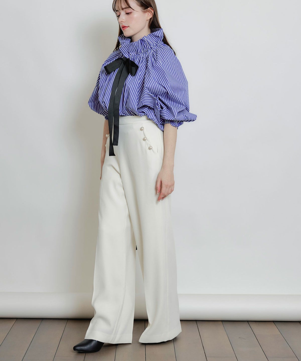 model：H160　着用サイズ：M　オフホワイト