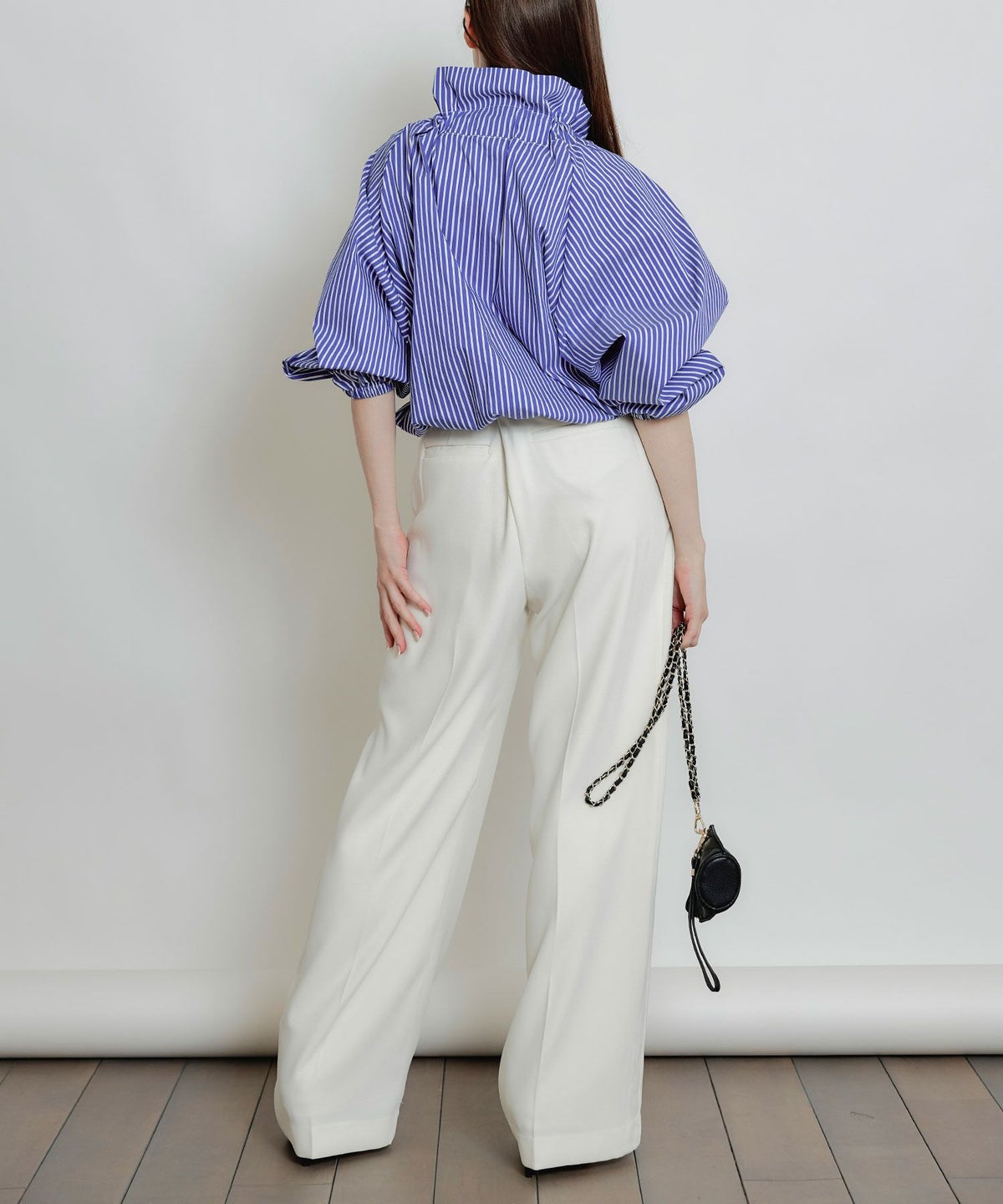 model：H160　着用サイズ：M　オフホワイト