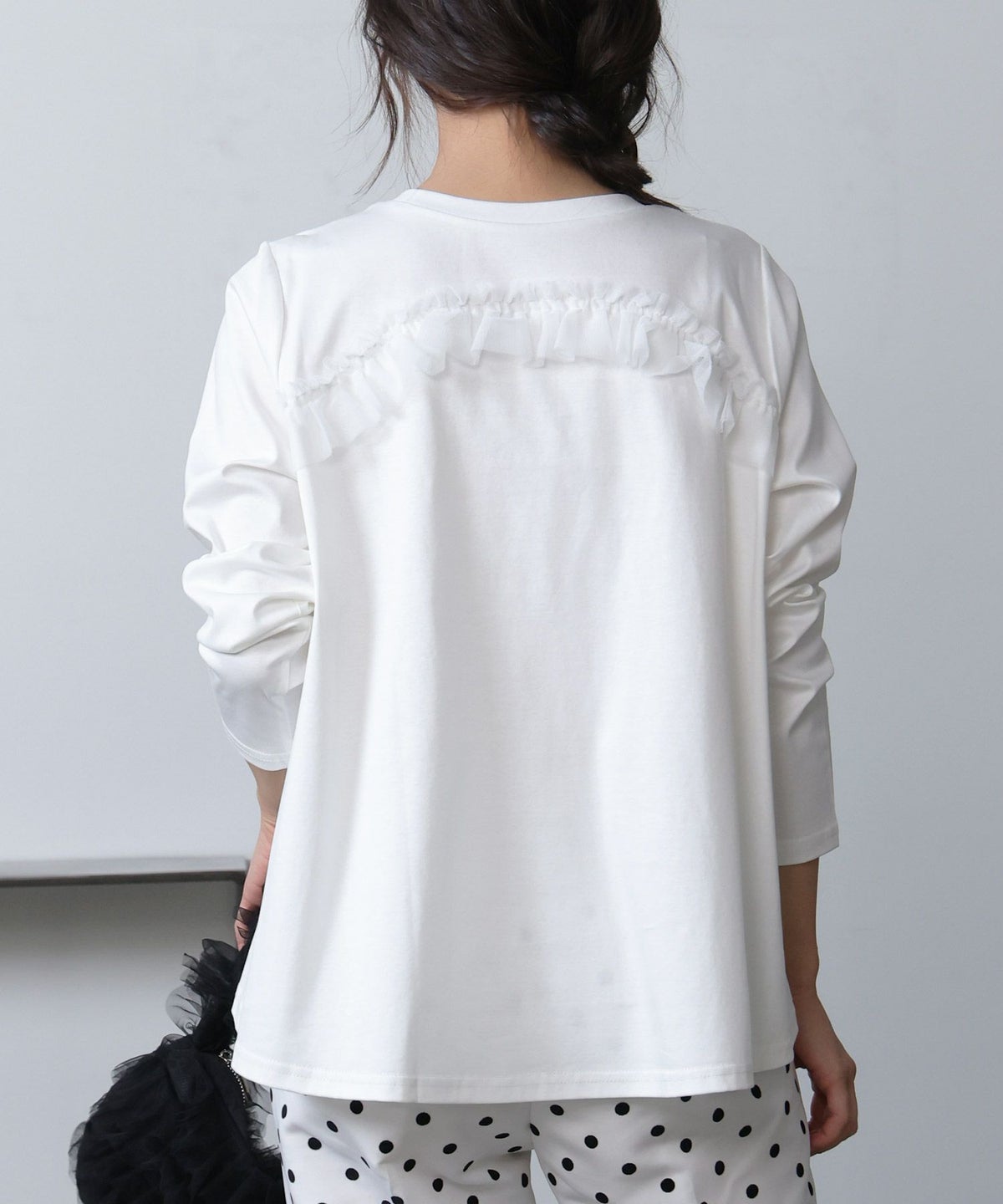 model：H160　着用サイズ：M　オフホワイト