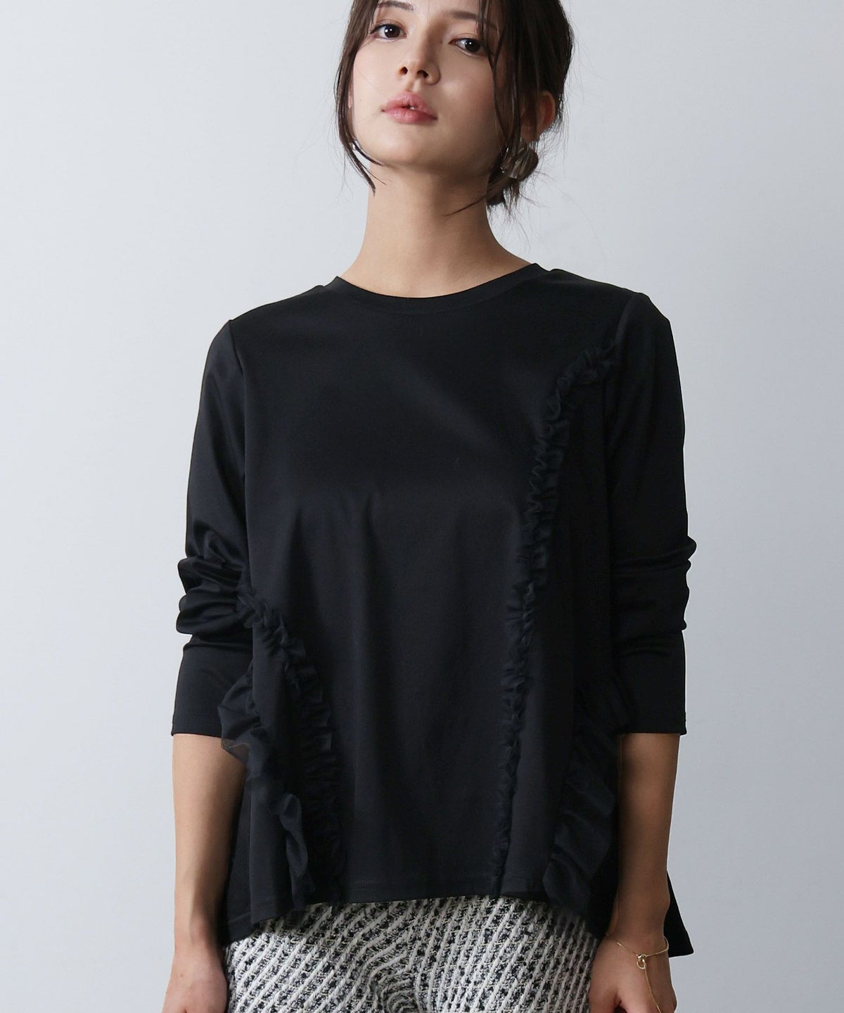 model：H160　着用サイズ：M　ブラック