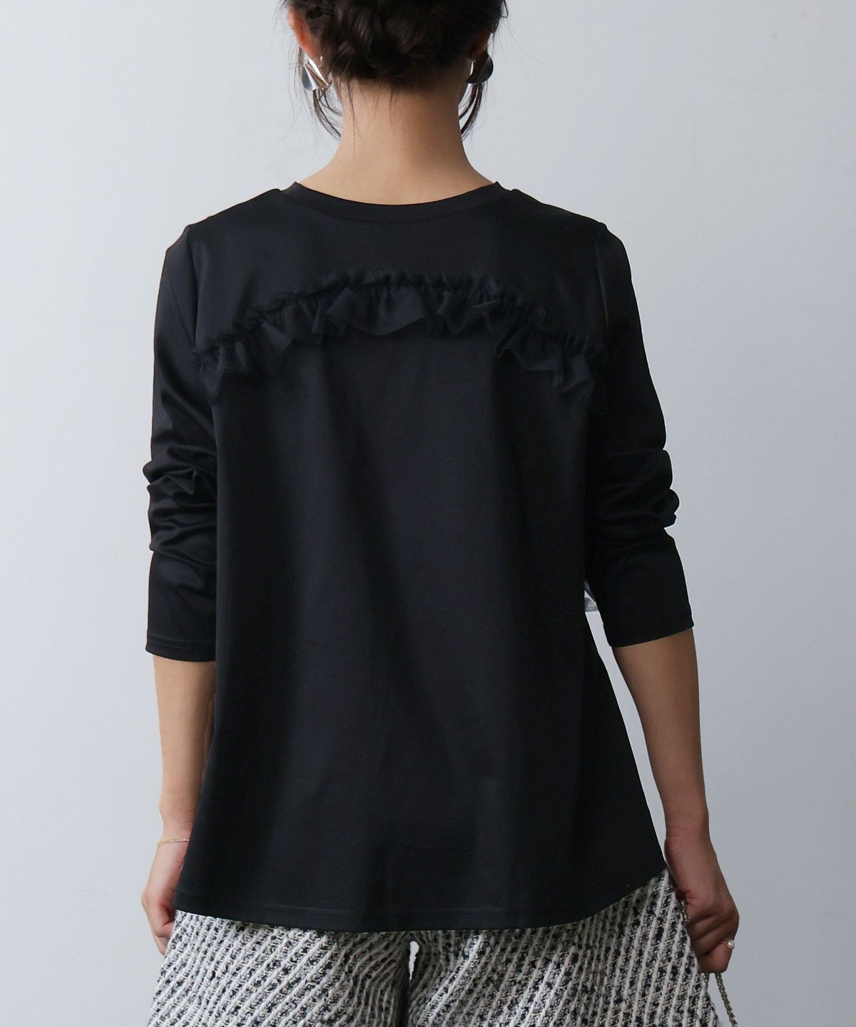 model：H160　着用サイズ：M　ブラック