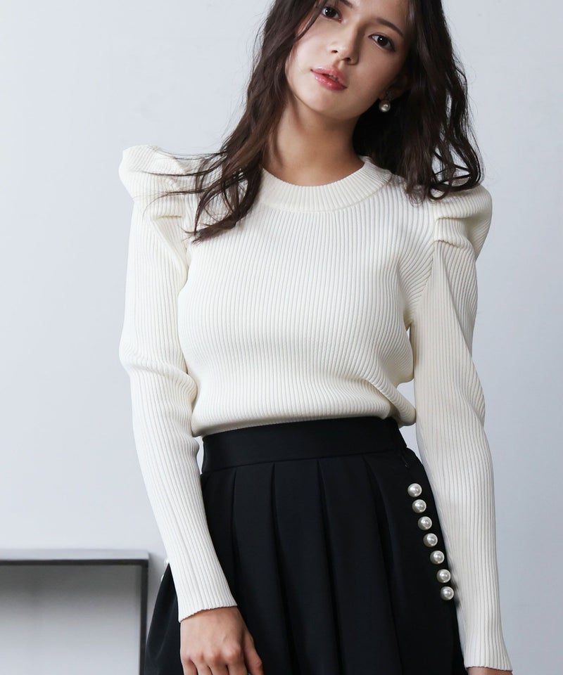 model：H160　着用サイズ：M　オフホワイト