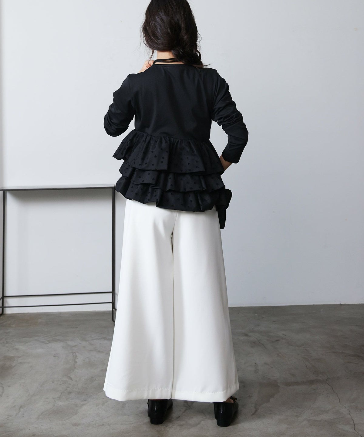 model：H160　着用サイズ：M　ブラック
