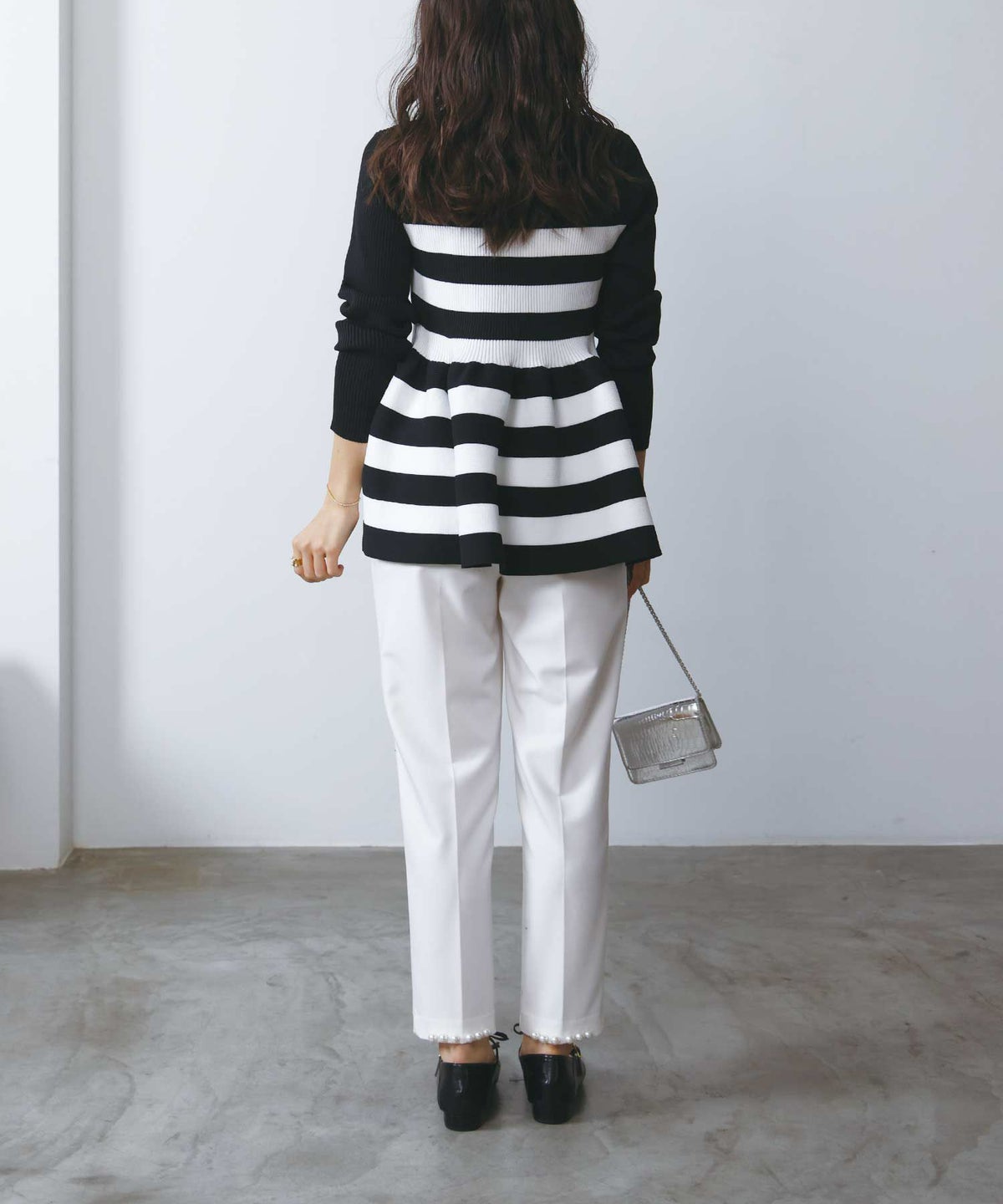 model：H160　着用サイズ：M　ホワイト系その他