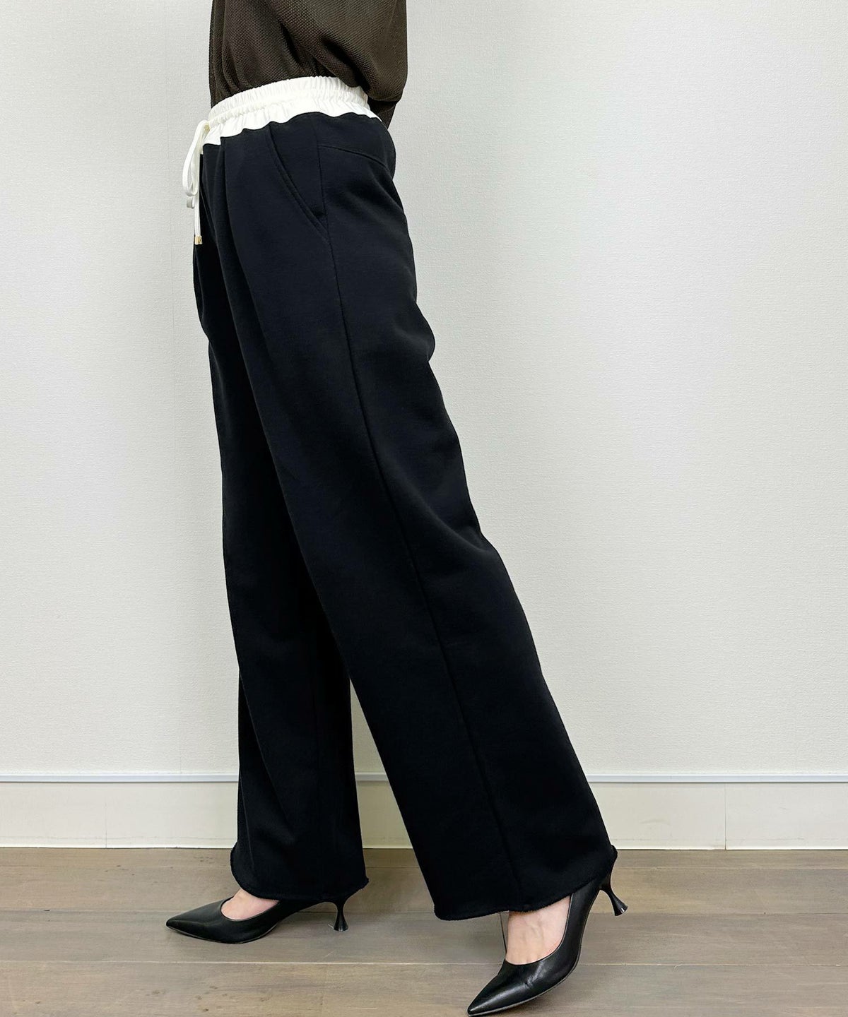 model：H164　着用サイズ：M　ブラック