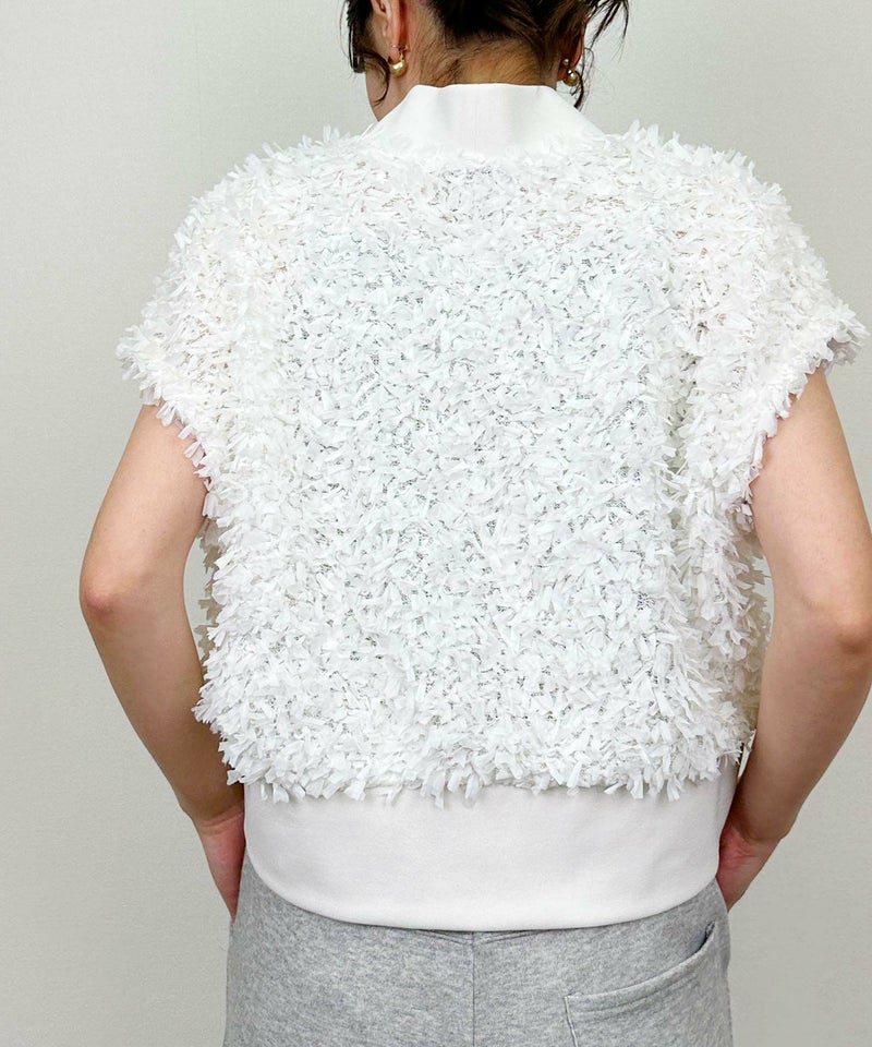 model：H164　着用サイズ：M　オフホワイト