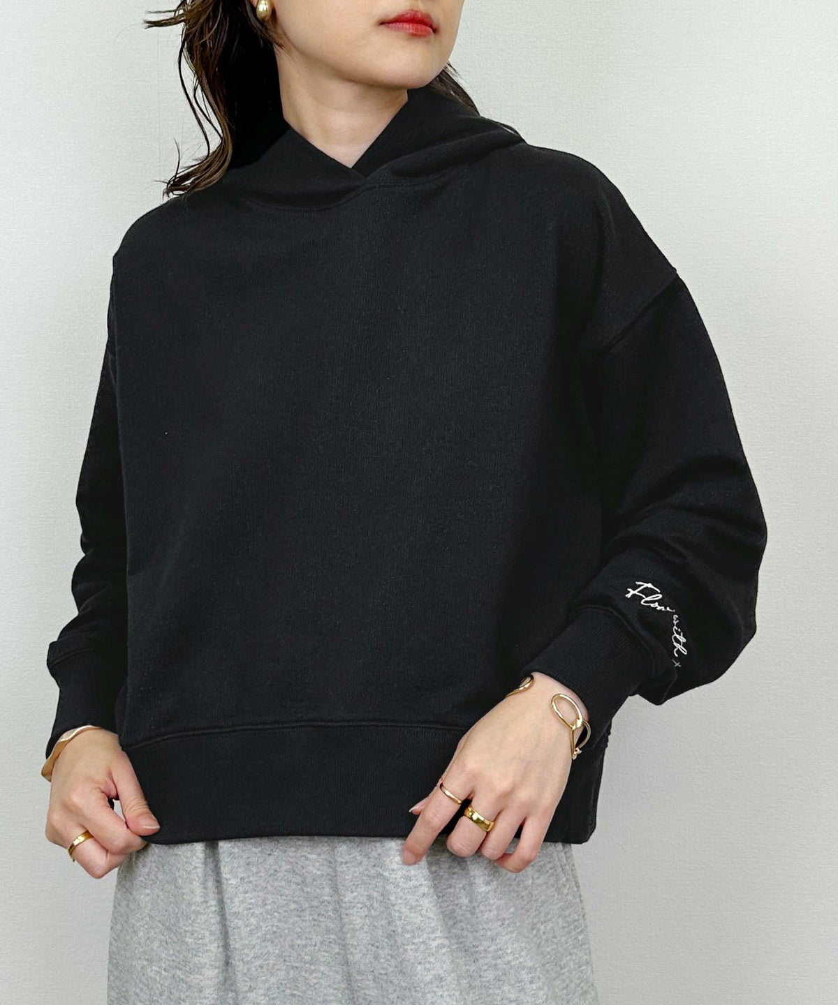 model：H164　着用サイズ：M　ブラック