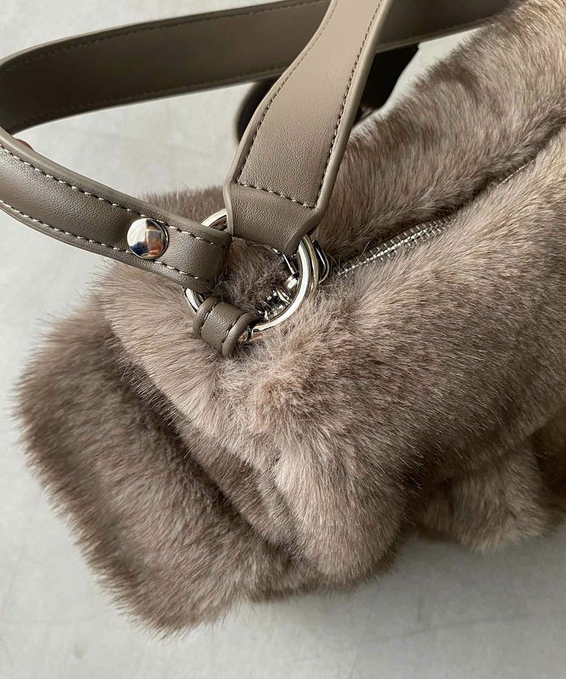 カラビナ 付け替え可能