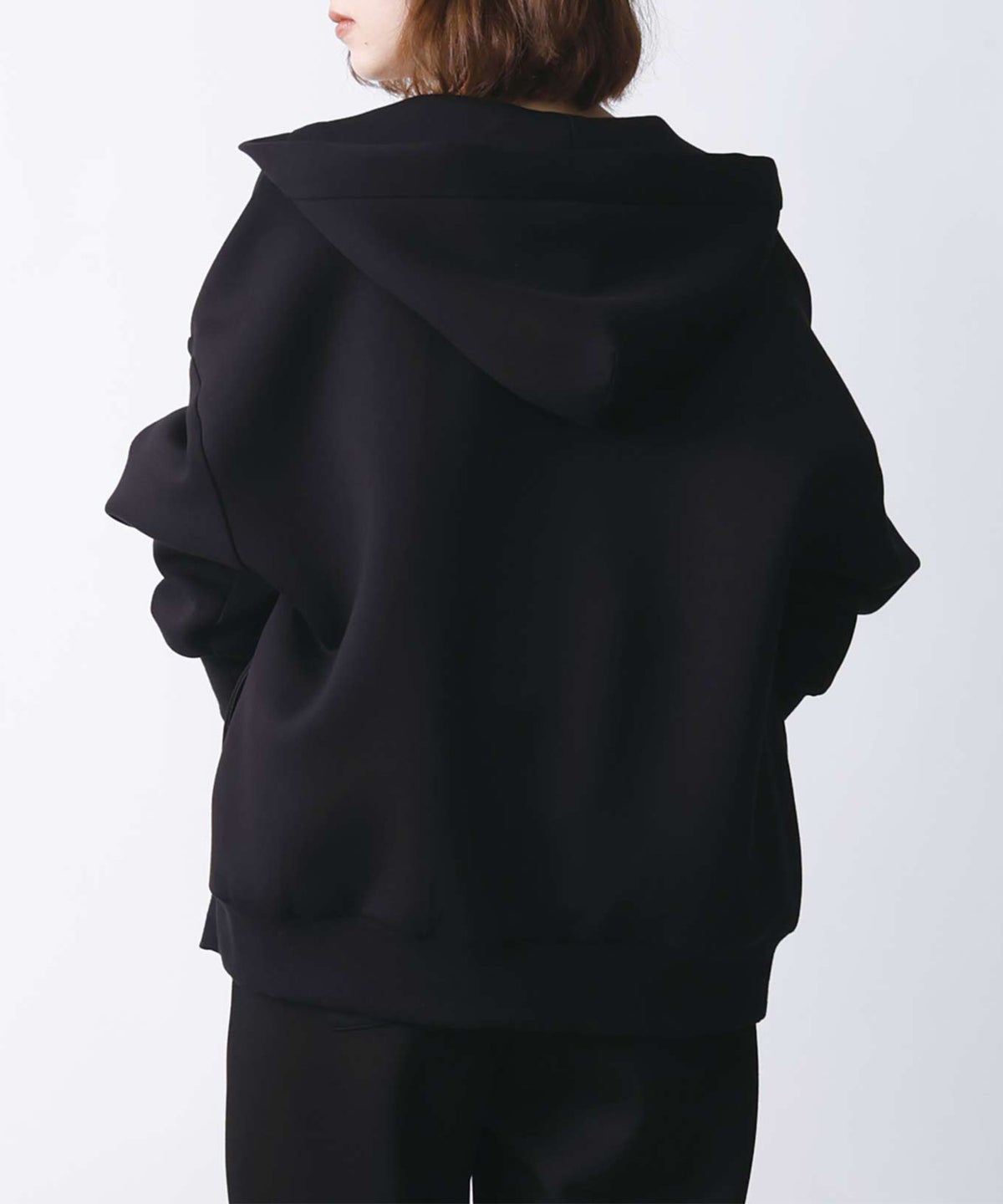 model：H171　着用サイズ：M　ブラック