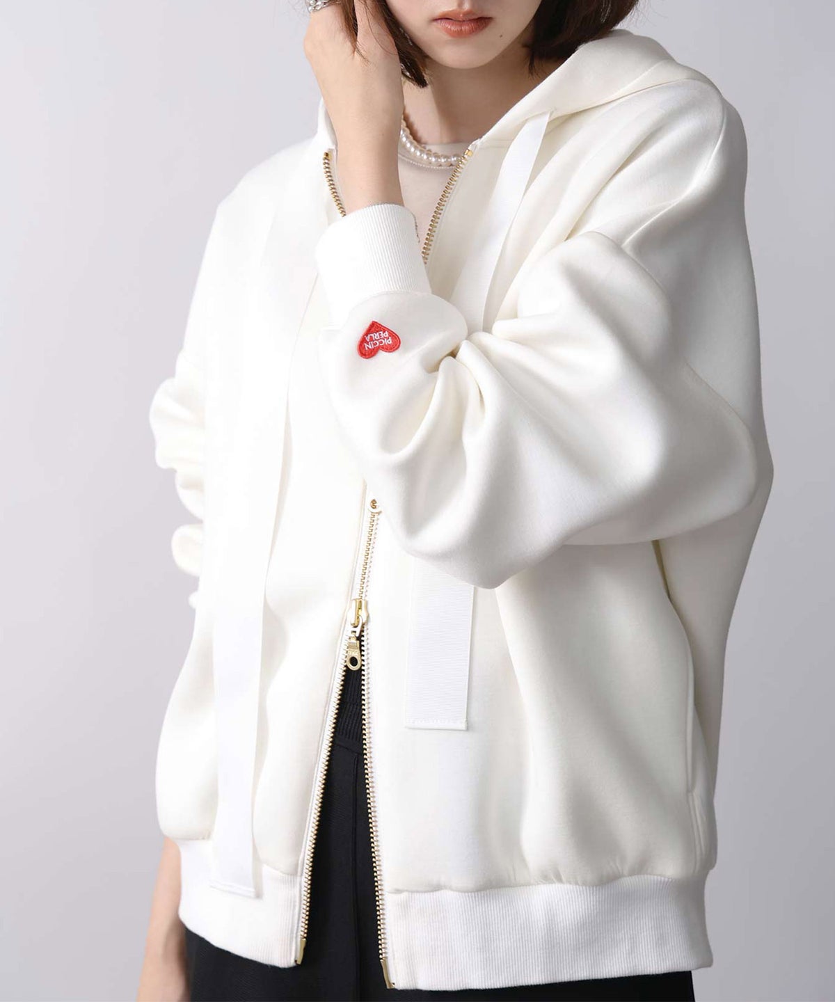 model：H171　着用サイズ：M　オフホワイト