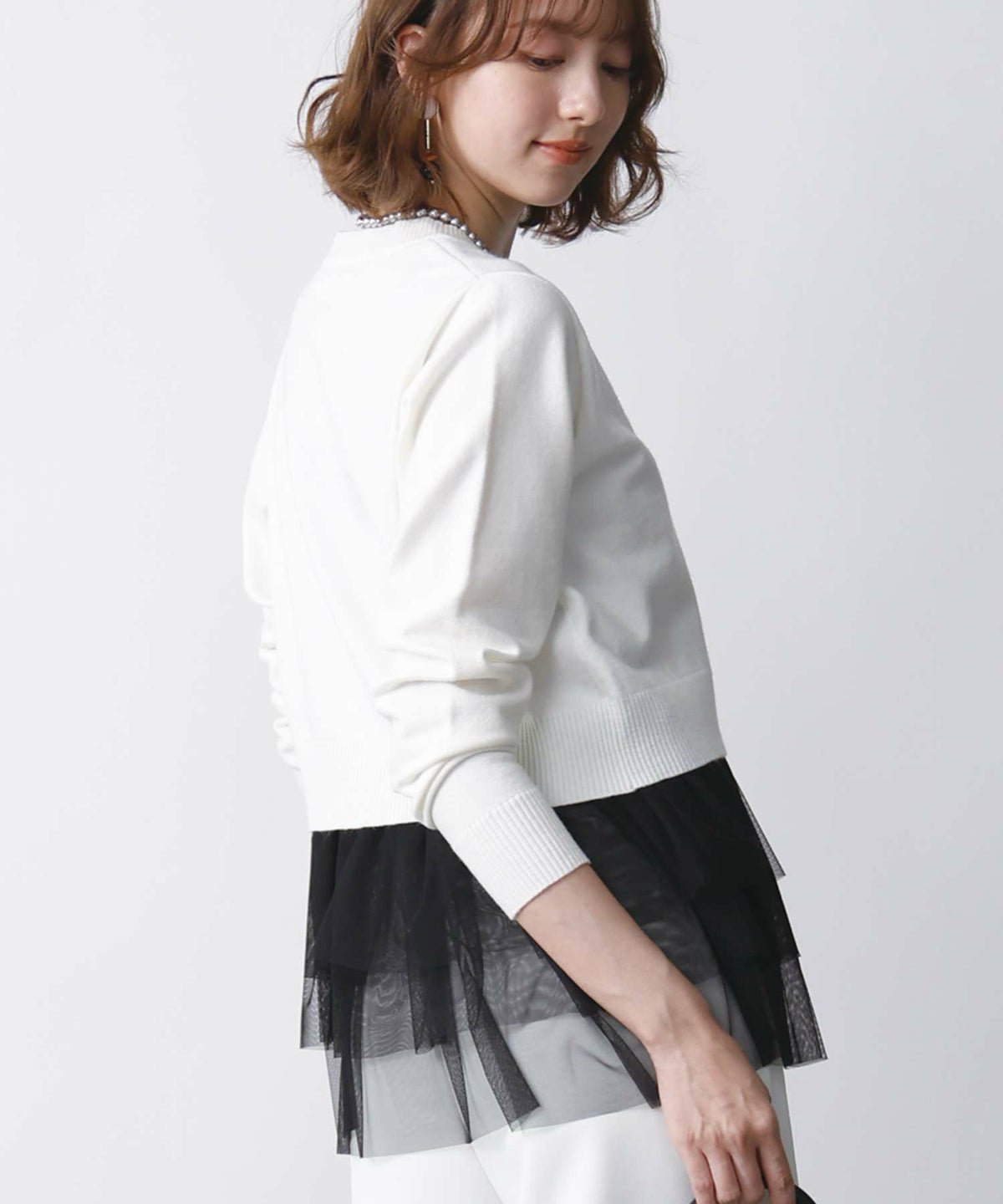 model：H171　着用サイズ：M　オフホワイト