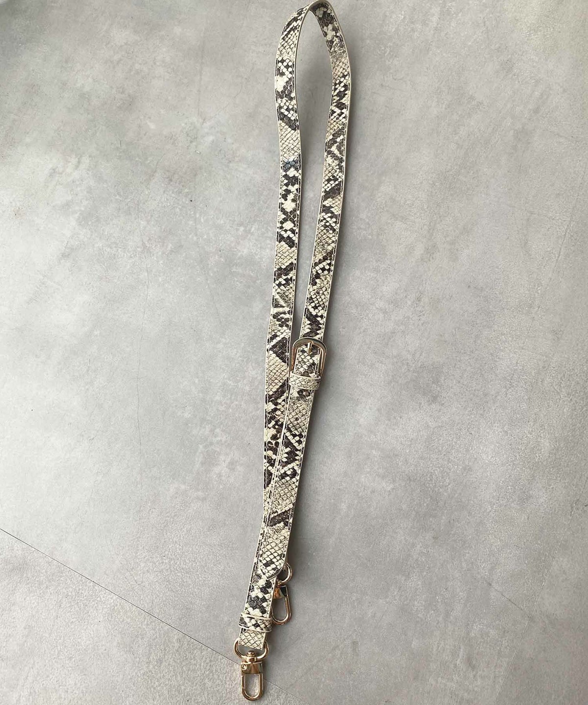 ショルダーストラップ