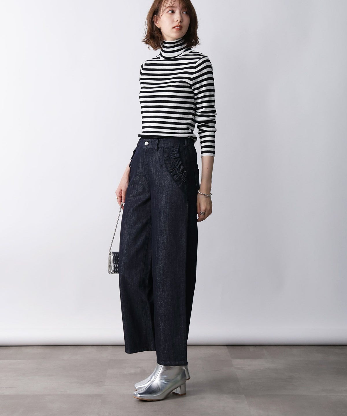 model：H171　着用サイズ：M　ホワイト系その他