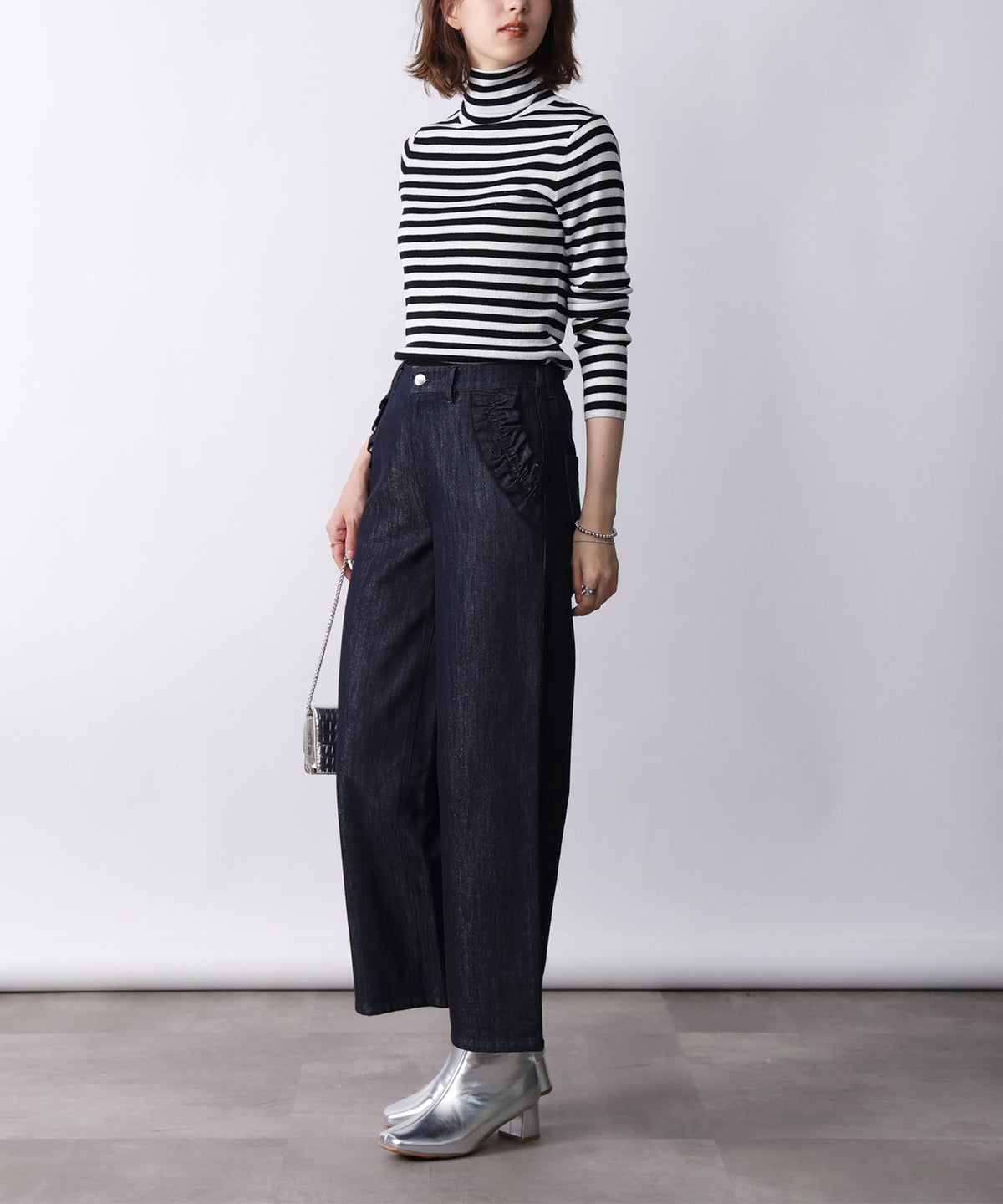 model：H171　着用サイズ：M　ホワイト系その他