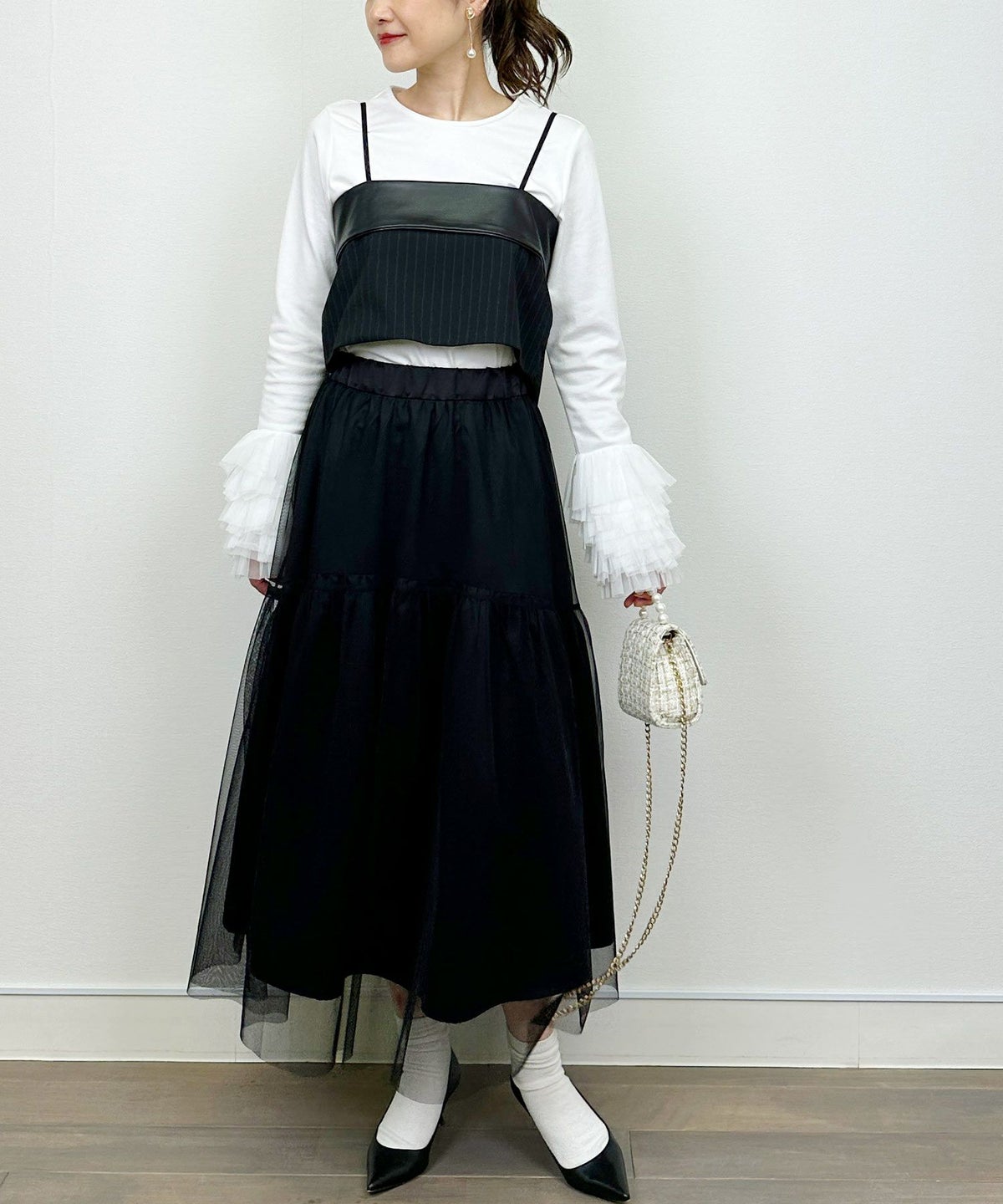 model：H164　着用サイズ：M　ブラック(ビスチェ)