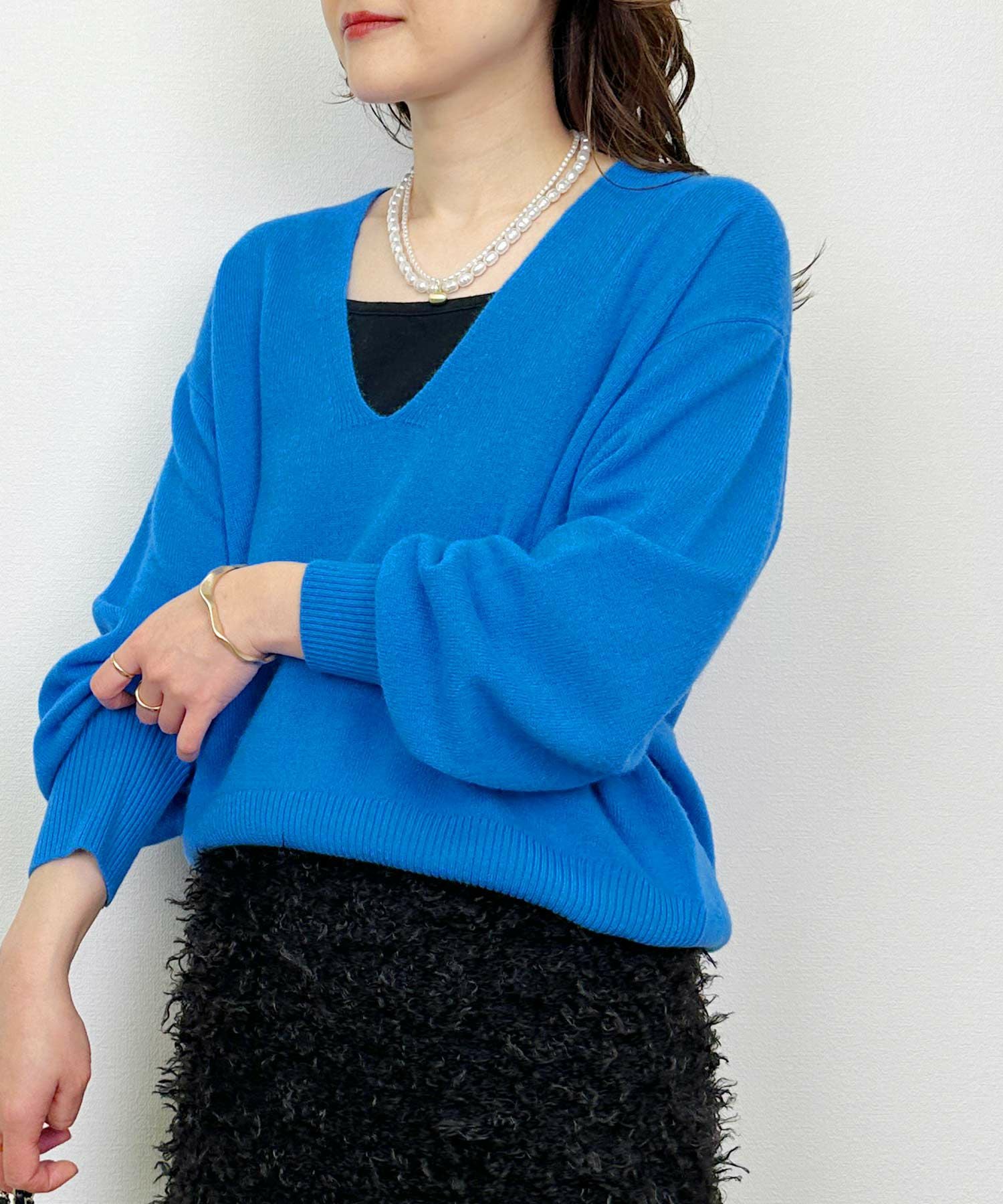 青 Vネック 長袖ニット GOOVI（グービ） セーター ニット GOOVI Vネックニット 長袖