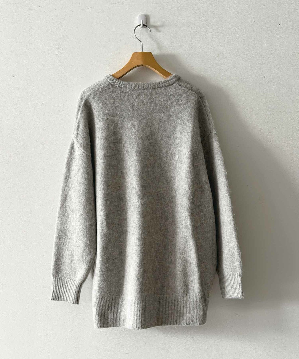 ライトグレー　後ろ