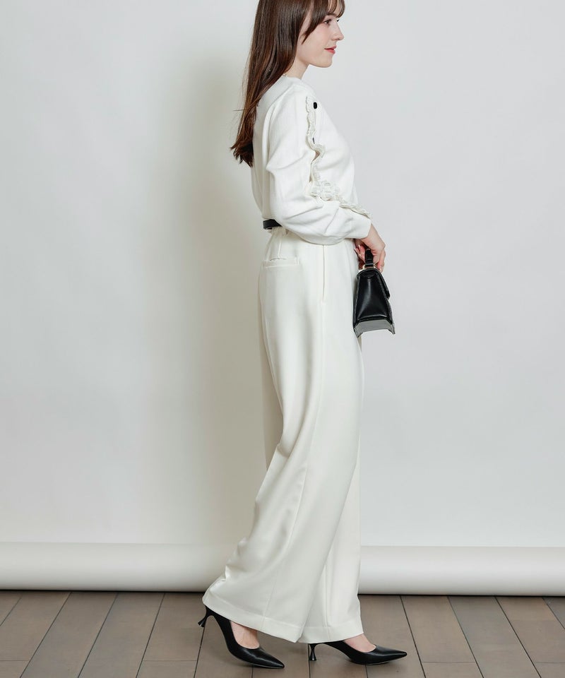 model：H160　着用サイズ：M　オフホワイト