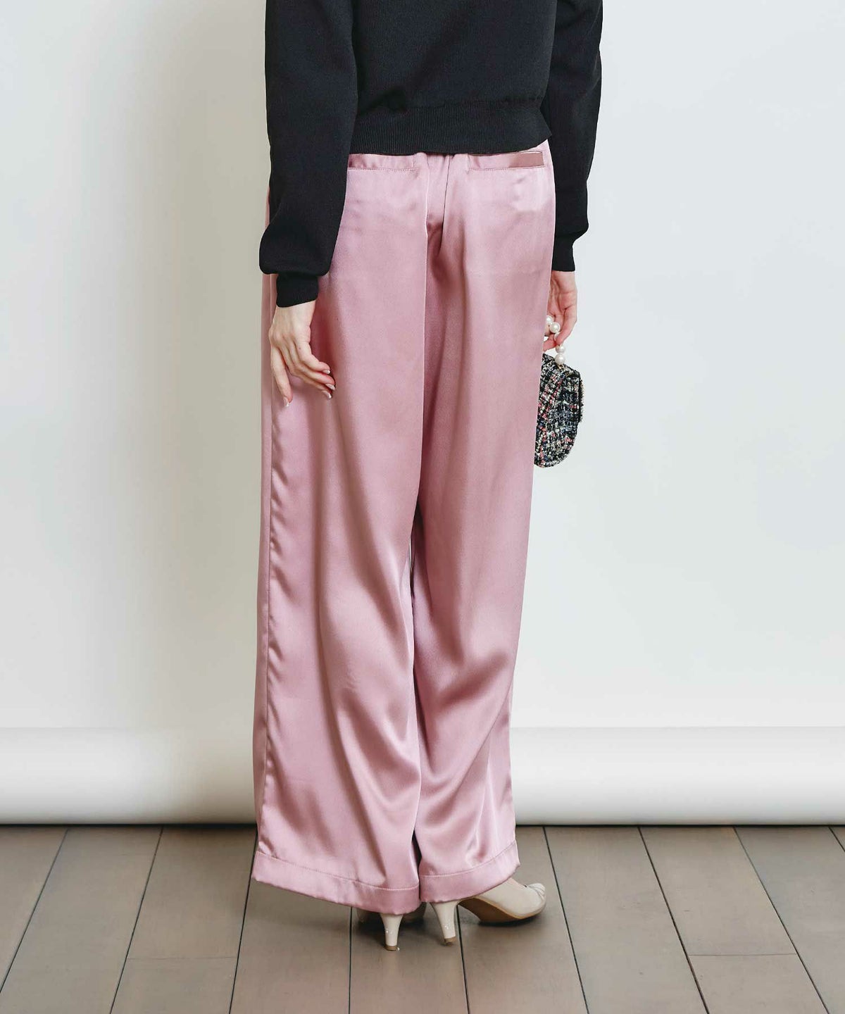 model：H160　着用サイズ：M　ピンク