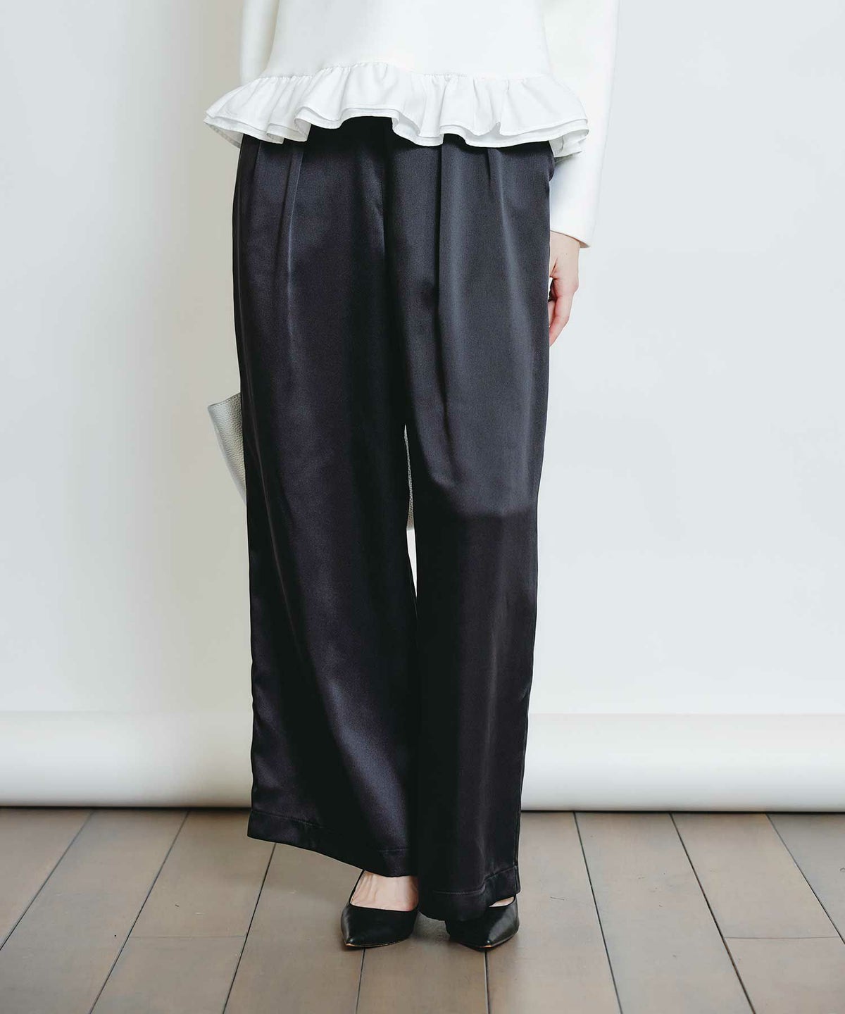 model：H160　着用サイズ：M　ブラック