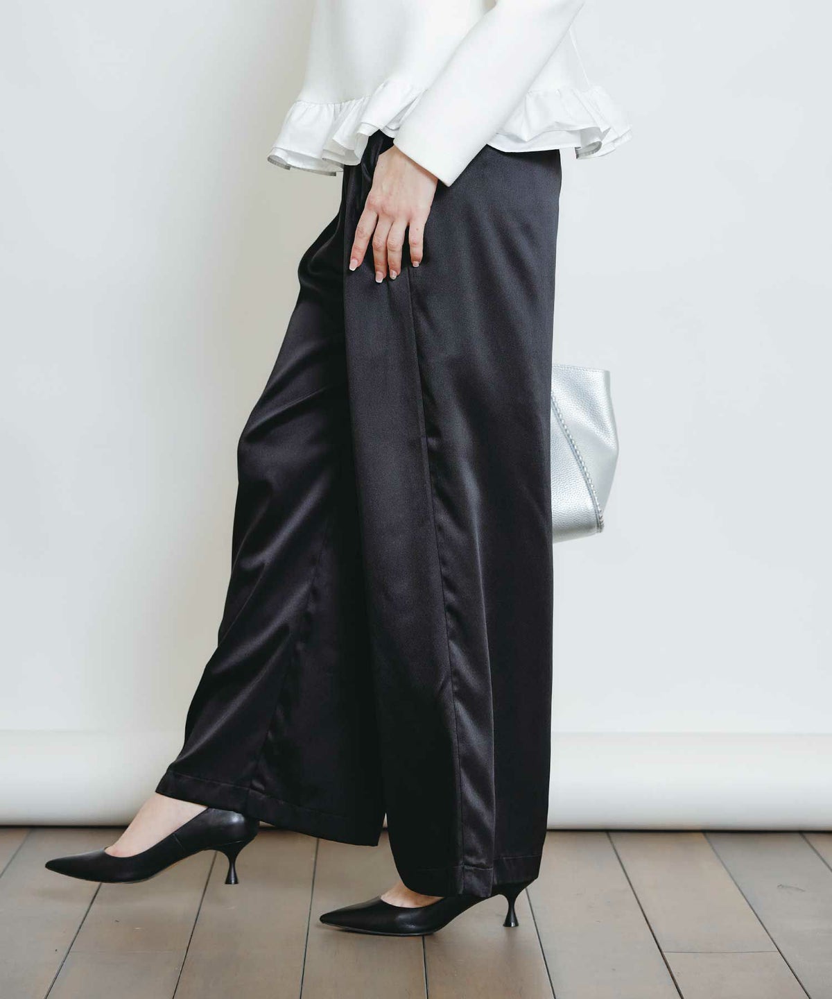 model：H160　着用サイズ：M　ブラック