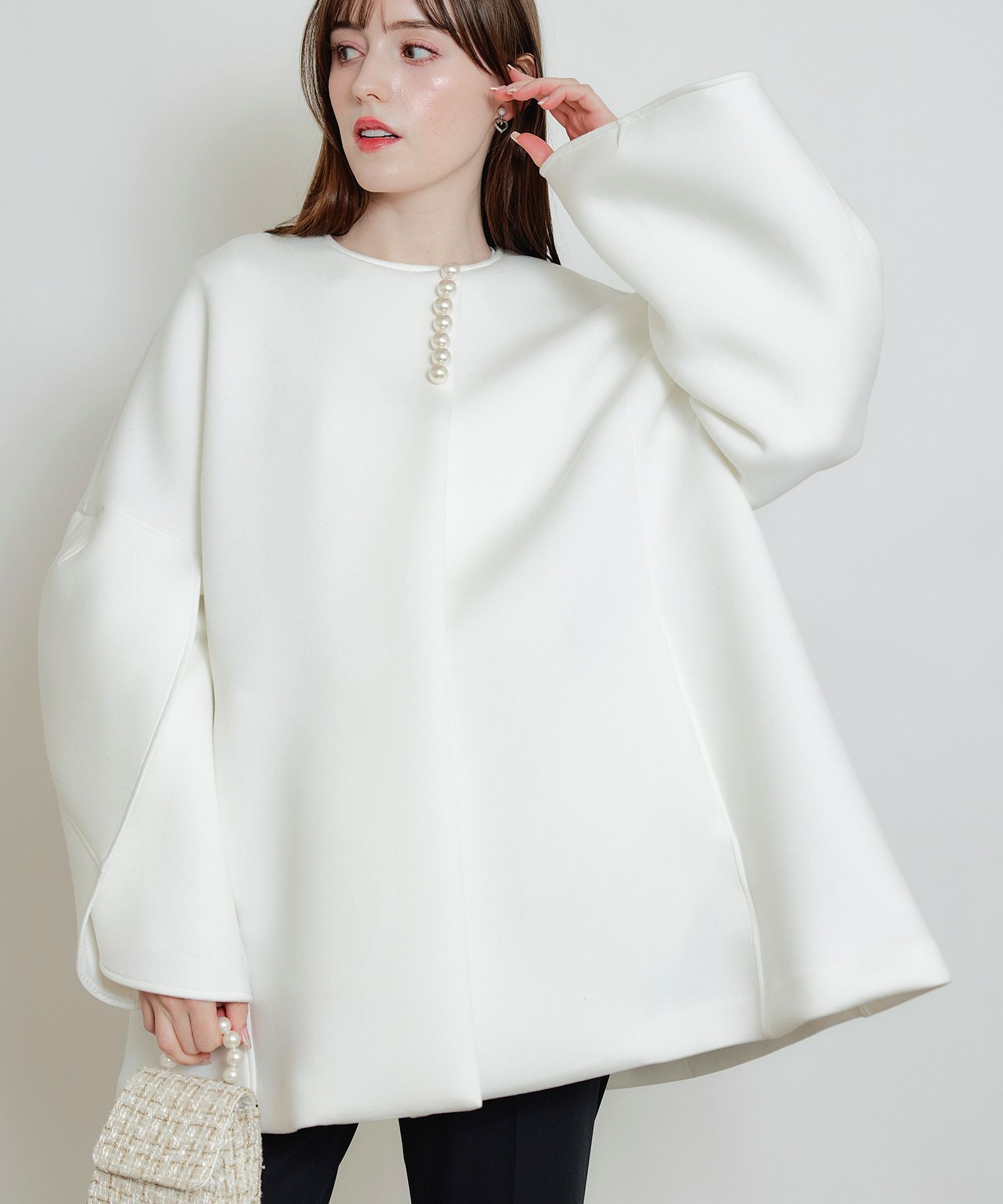 美品✨トゥービーシック現行　ダンボールラッフルスリーブ フリル　ノーカラーコート 1.jpg