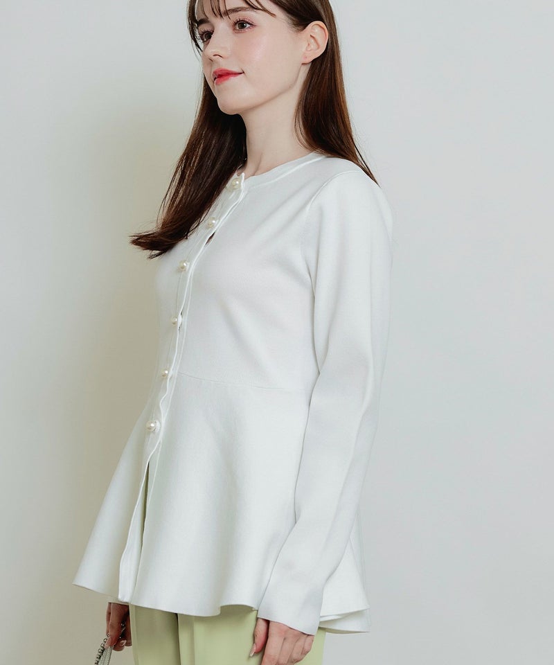 model：H160　着用サイズ：M　オフホワイト