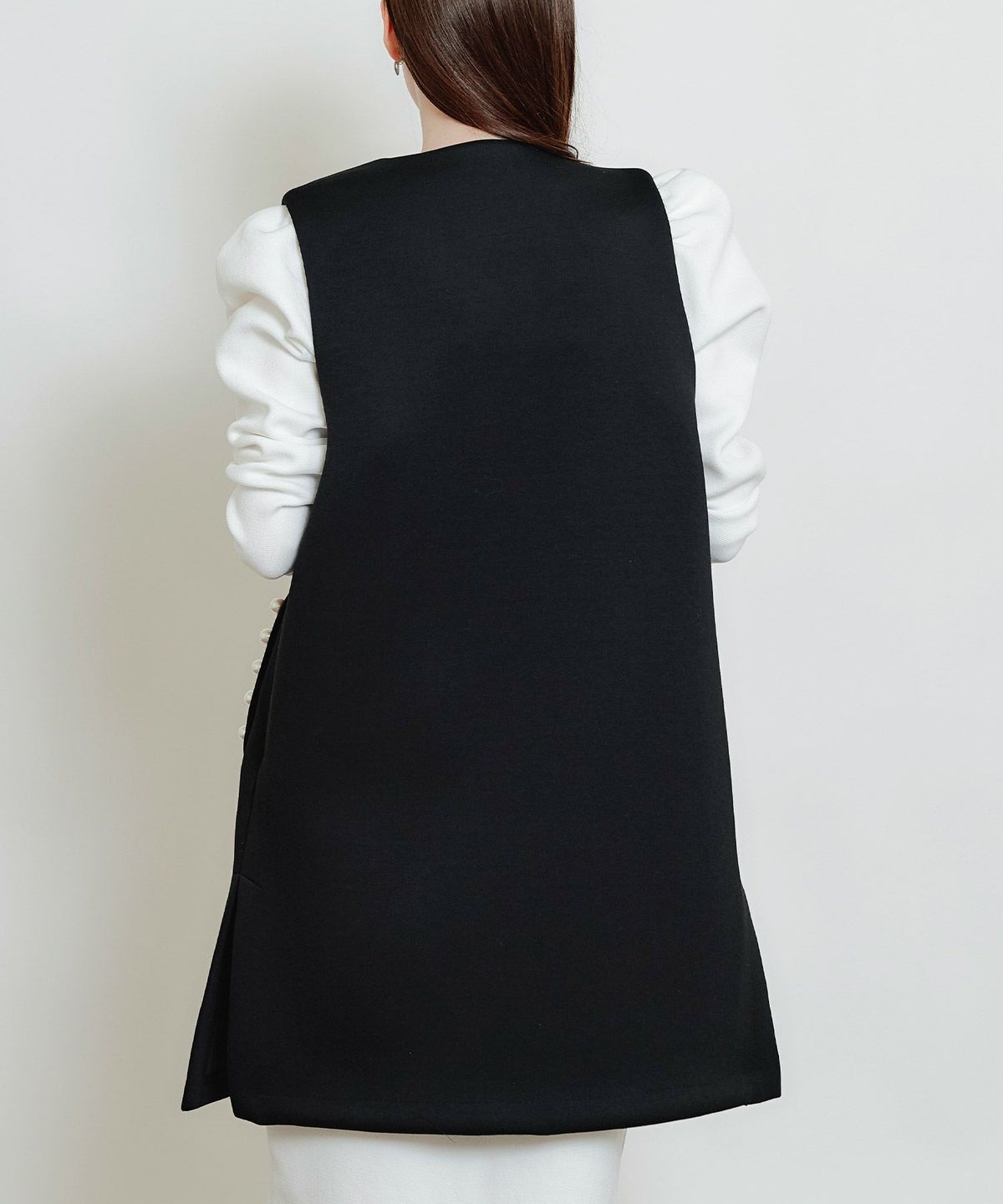 model：H160　着用サイズ：M　ブラック