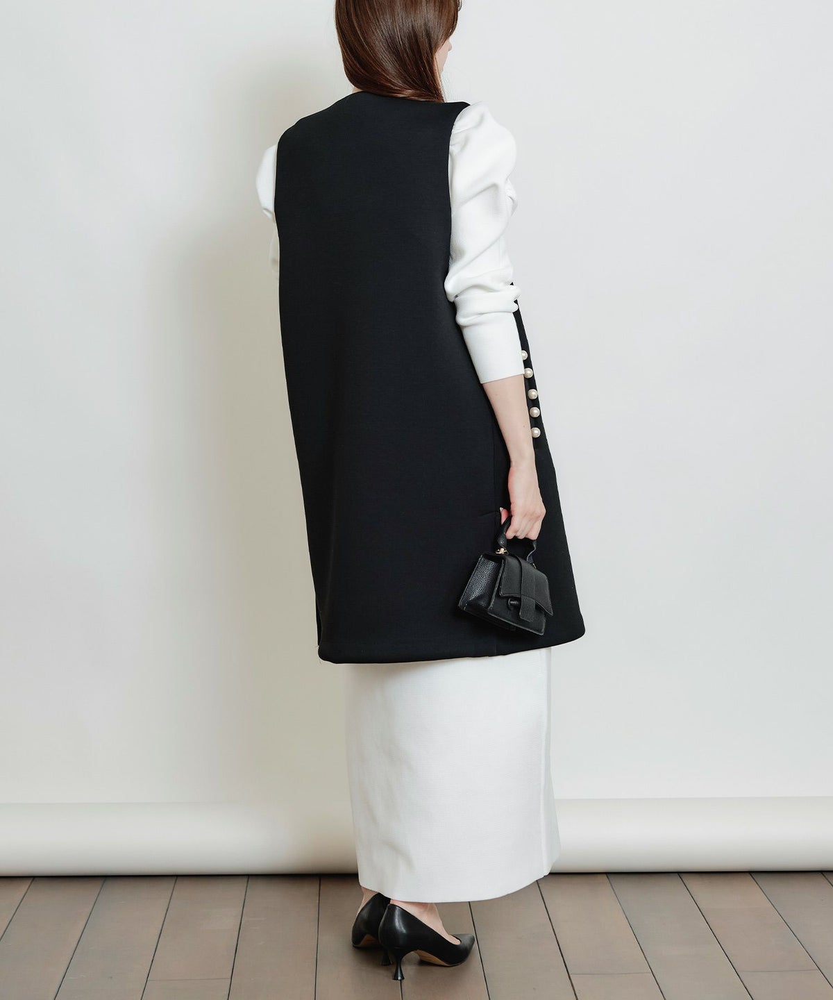 model：H160　着用サイズ：M　ブラック