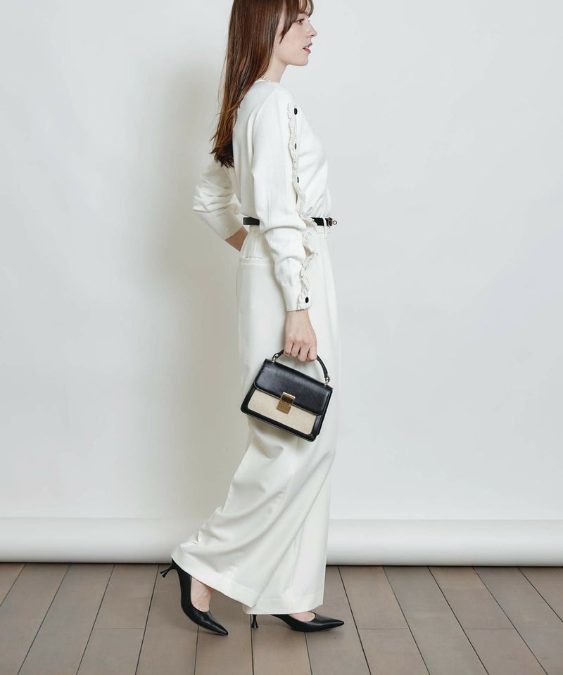 model：H160　着用サイズ：M　オフホワイト