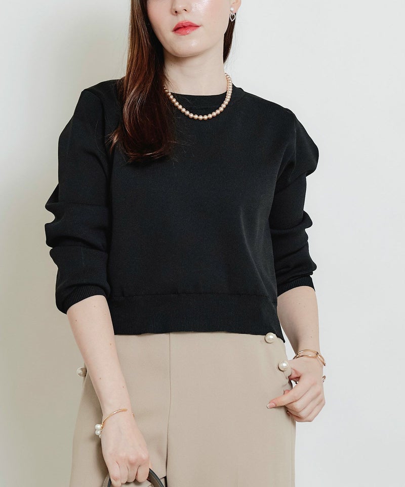 model：H160　着用サイズ：M　ブラック