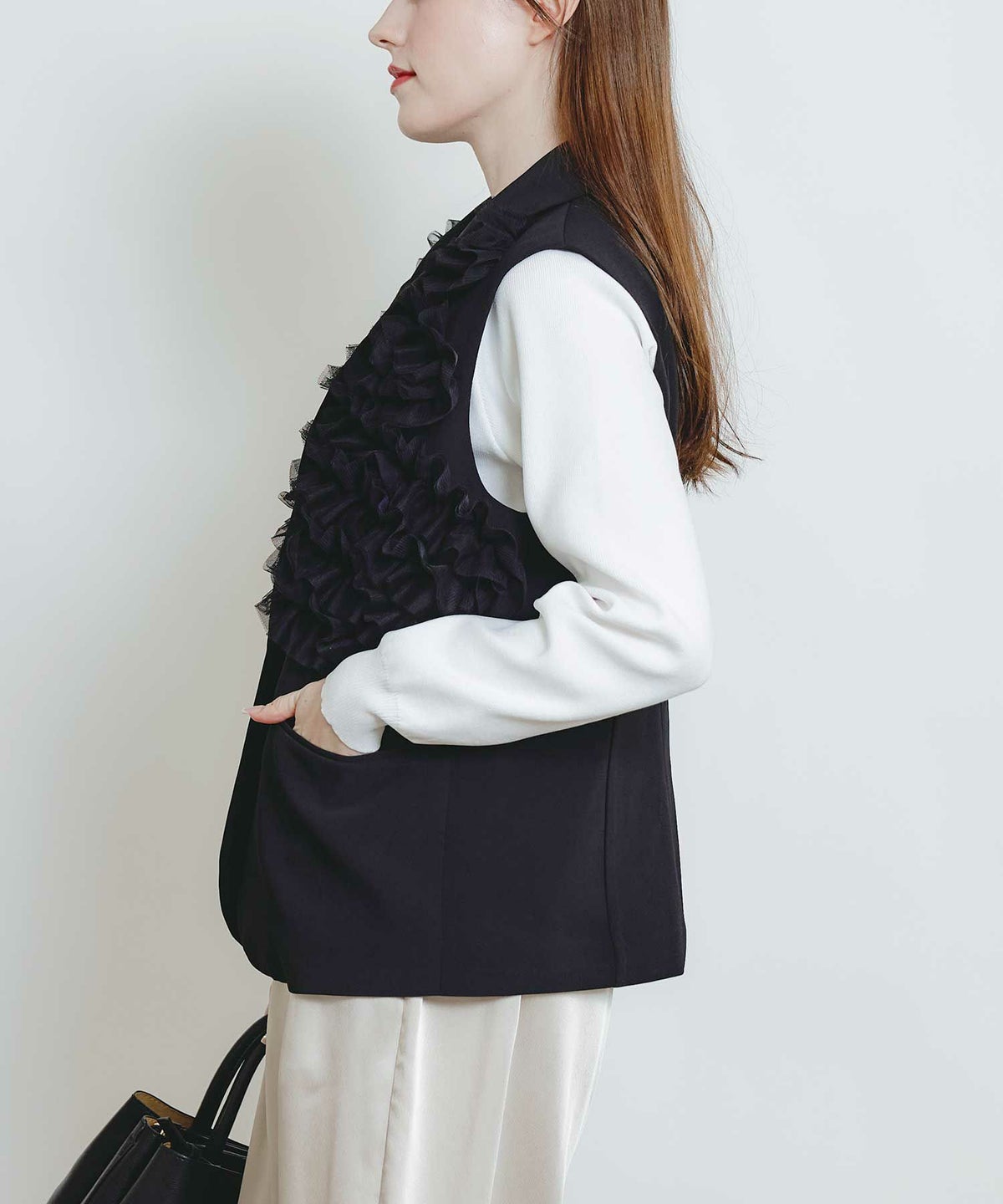 model：H160　着用サイズ：M　ブラック