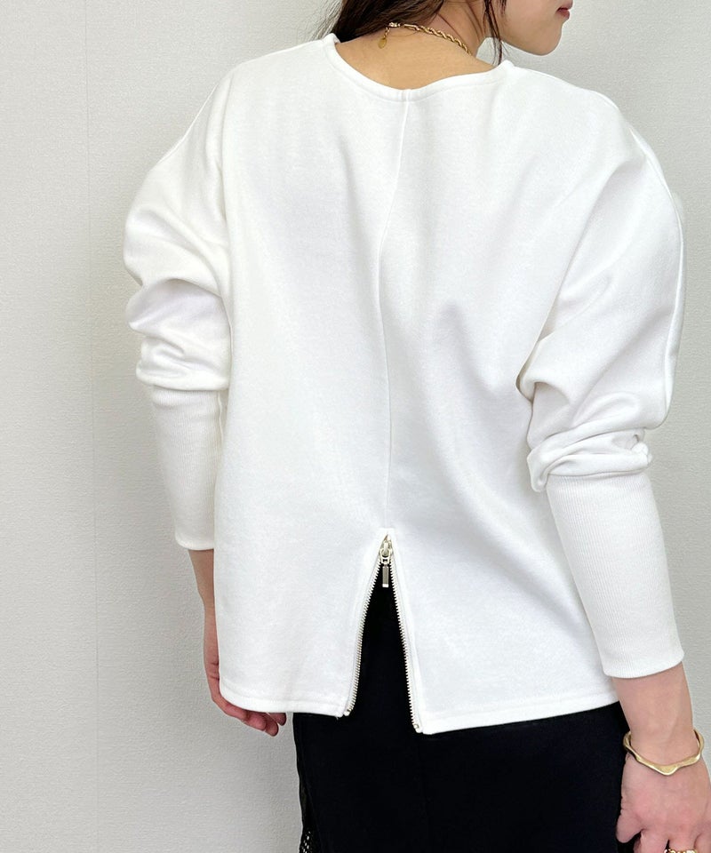 model：H164　着用サイズ：M　オフホワイト