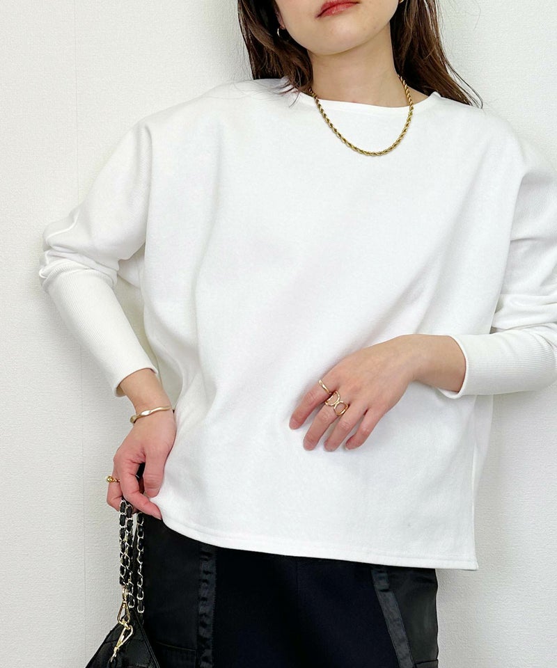 model：H164　着用サイズ：M　オフホワイト