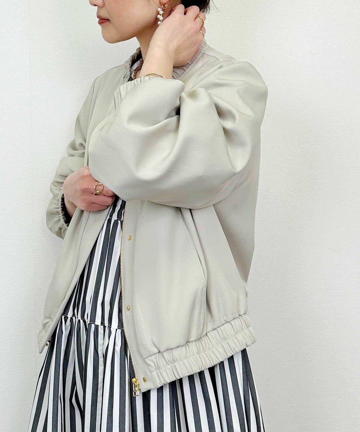 model：H164　着用サイズ：M　ライトグレー