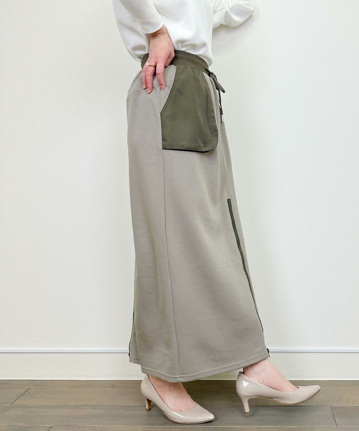 model：H164　着用サイズ：M　グレー