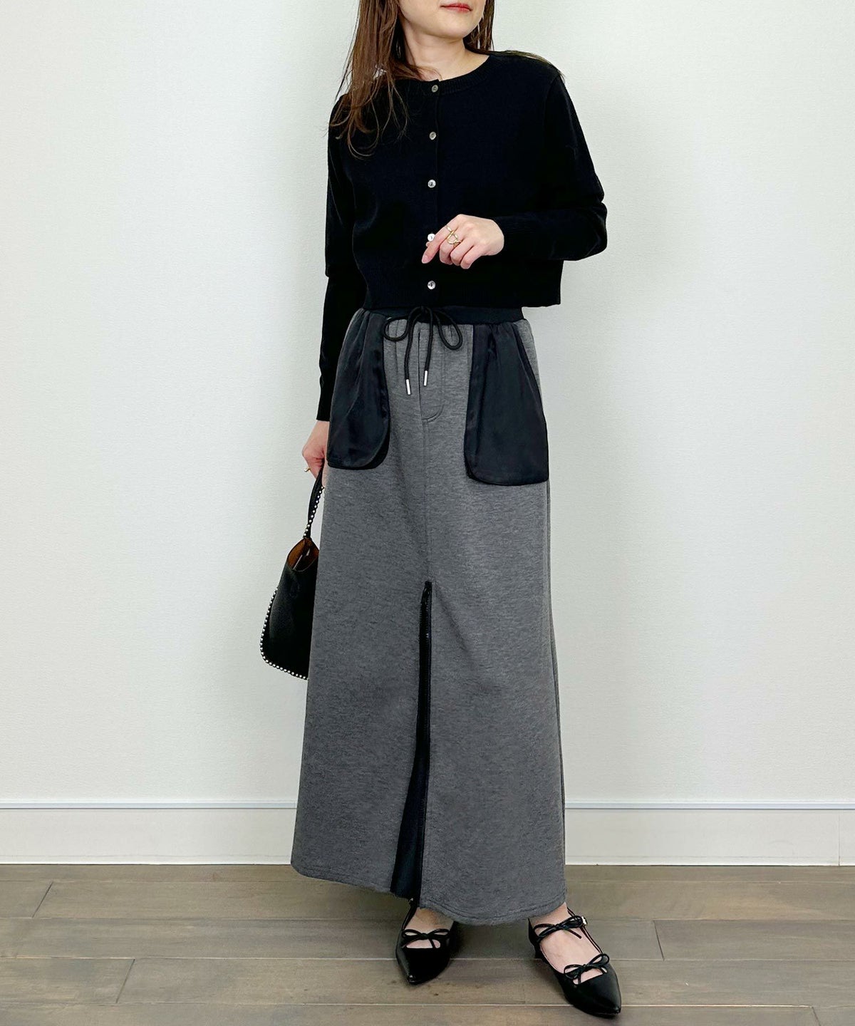 model：H164　着用サイズ：M　チャコールグレー