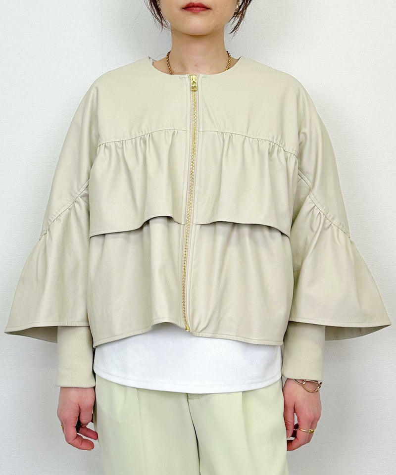 model：H164　着用サイズ：M　アイボリー