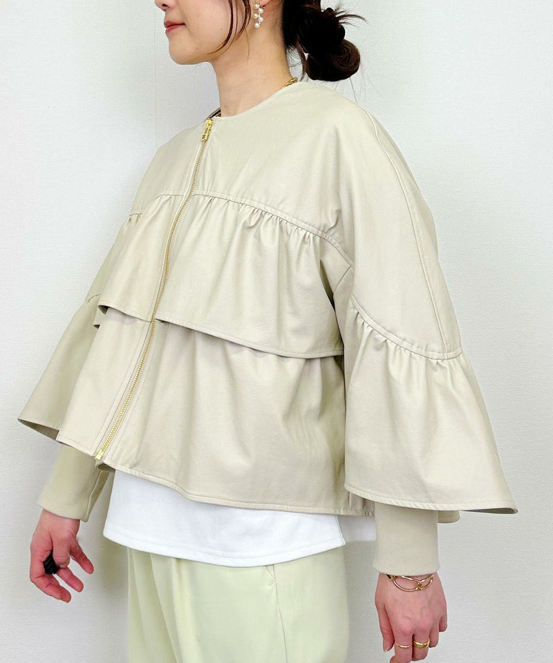 model：H164　着用サイズ：M　アイボリー