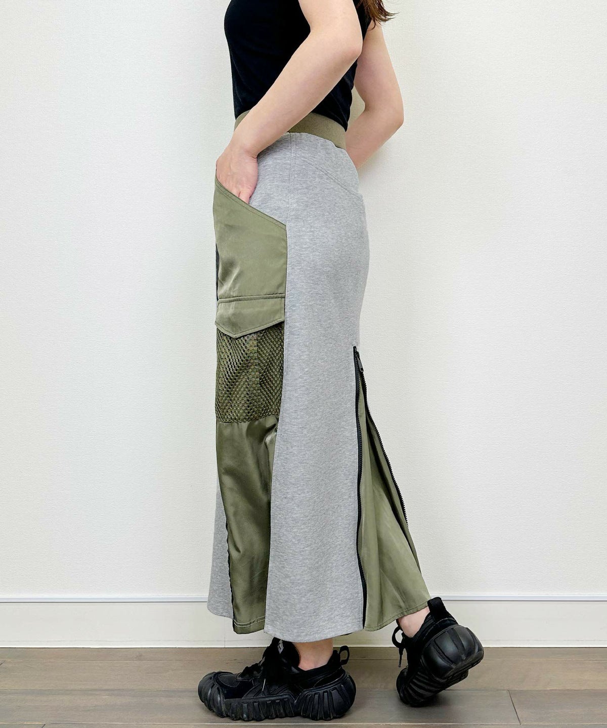 model：H164　着用サイズ：M　グレー