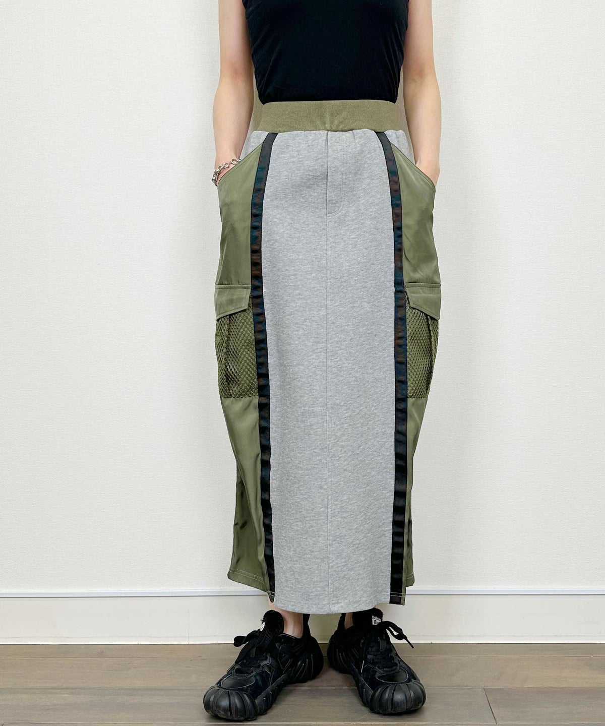 model：H164　着用サイズ：M　グレー