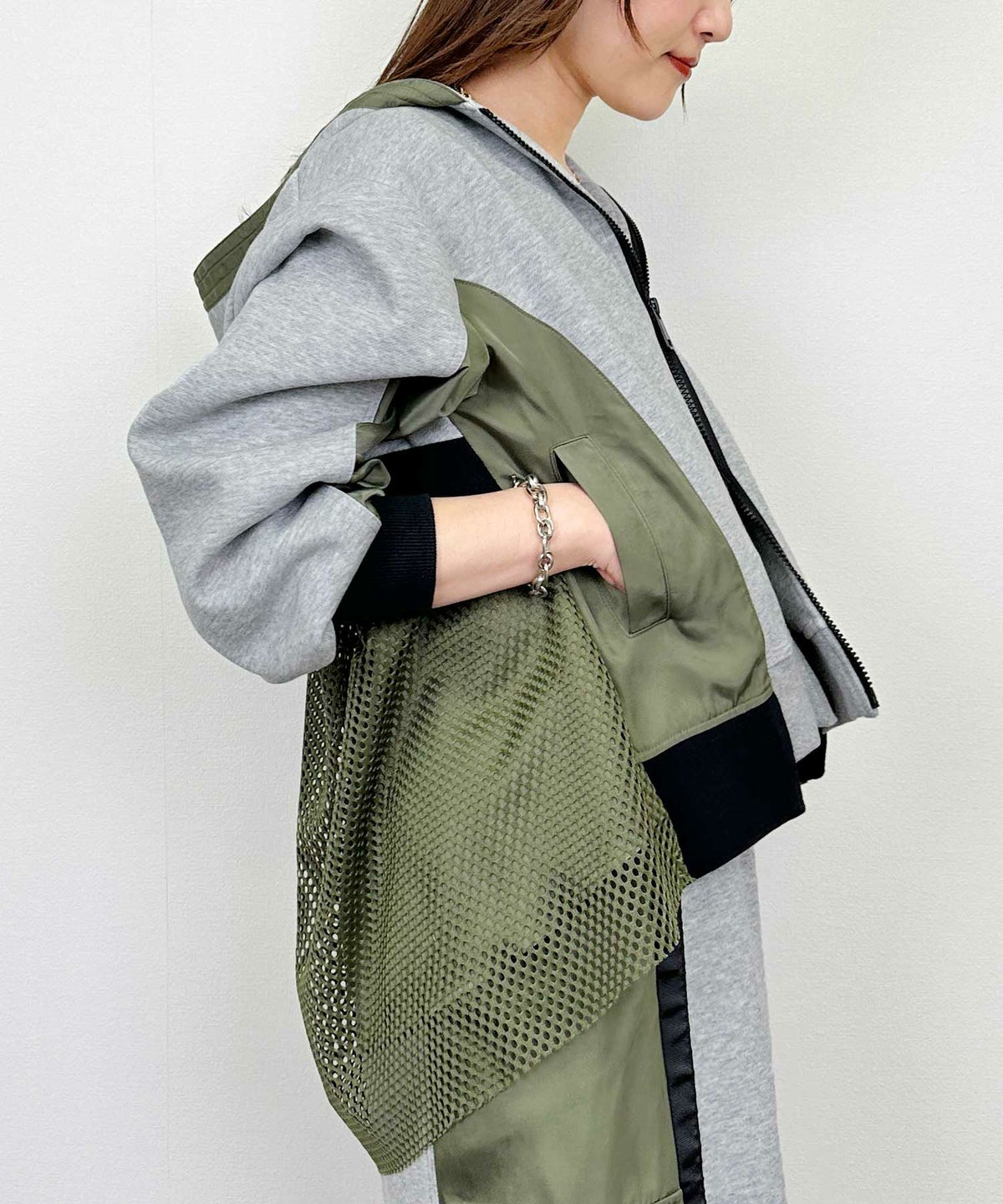 model：H164　着用サイズ：M　グレー