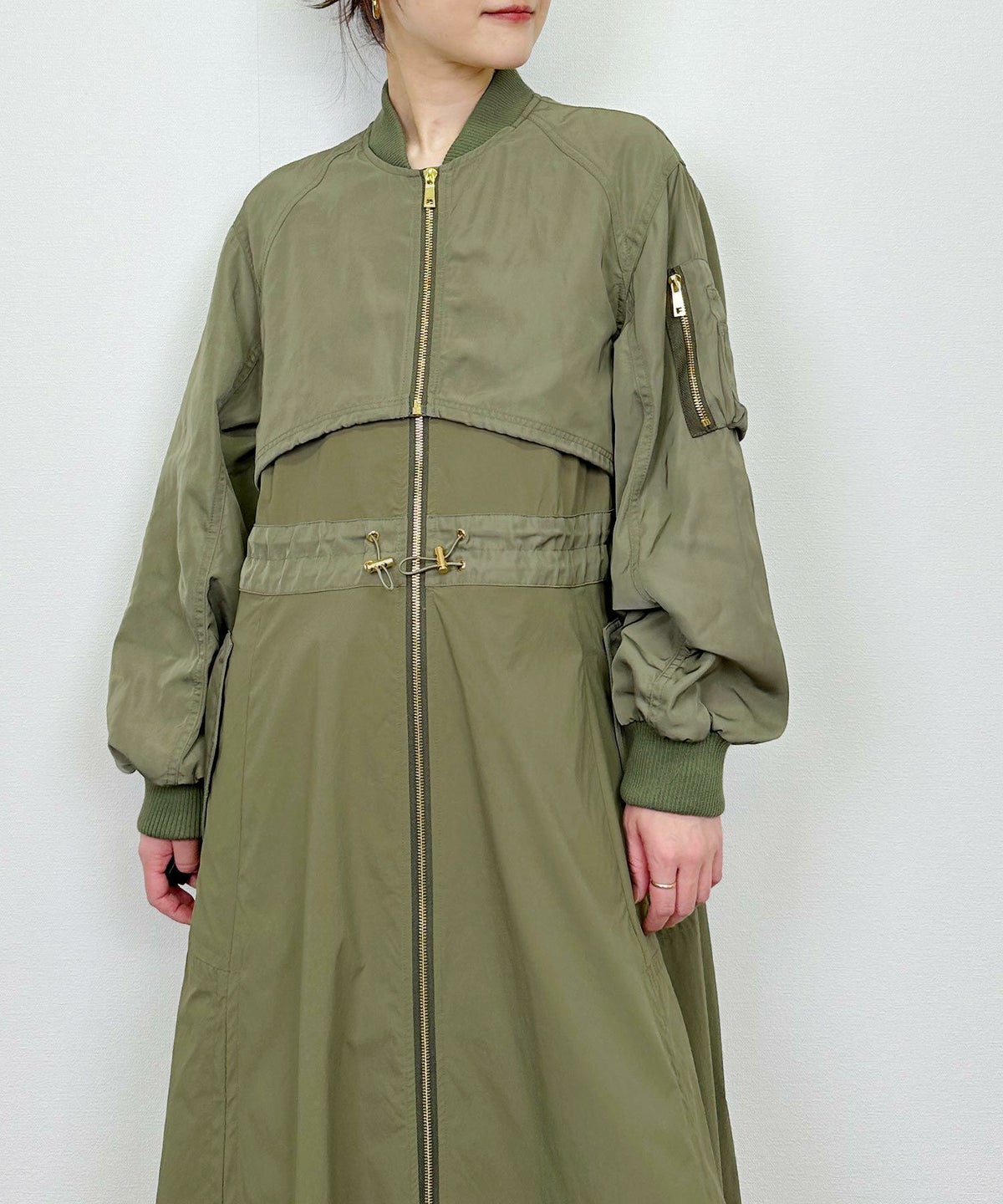 model：H164　着用サイズ：M　カーキ