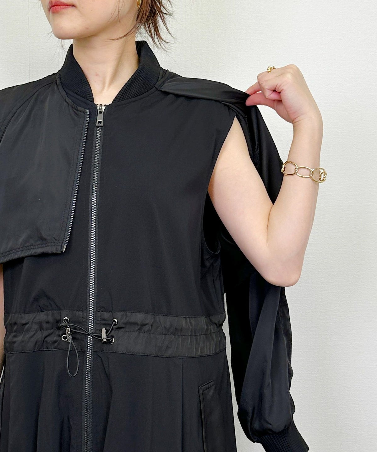 model：H164　着用サイズ：M　ブラック