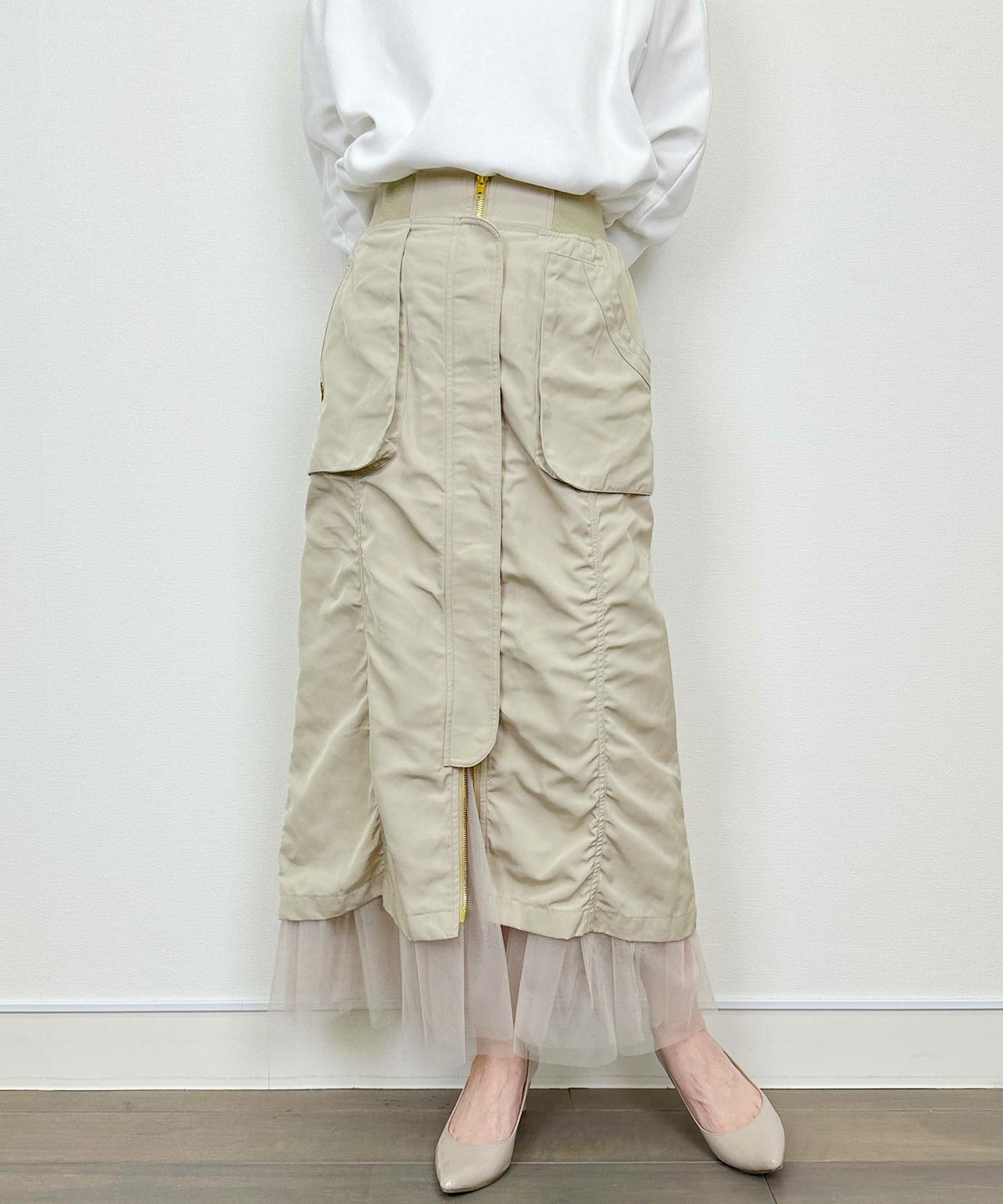 model：H164　着用サイズ：M　アイボリー